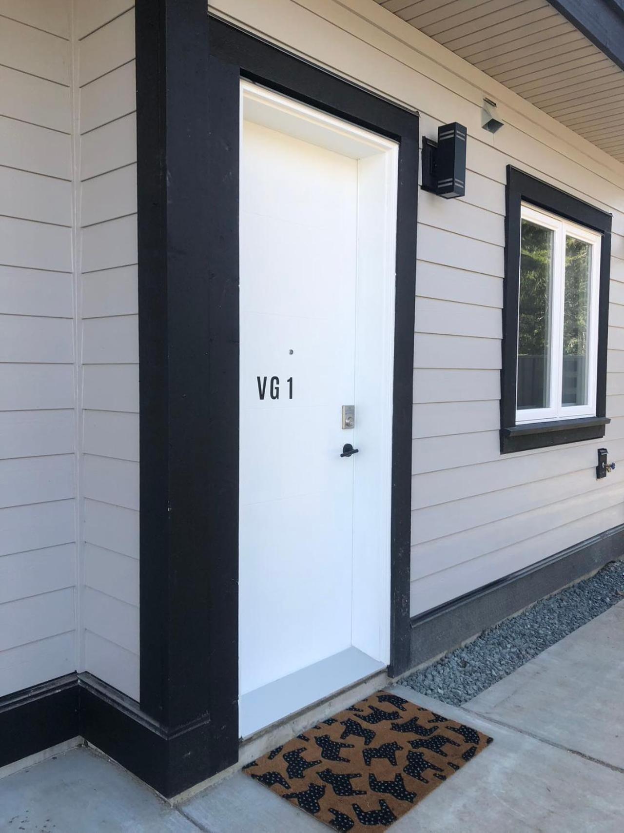 Ground Lvl Brand New - Two Bedroom Surrey
