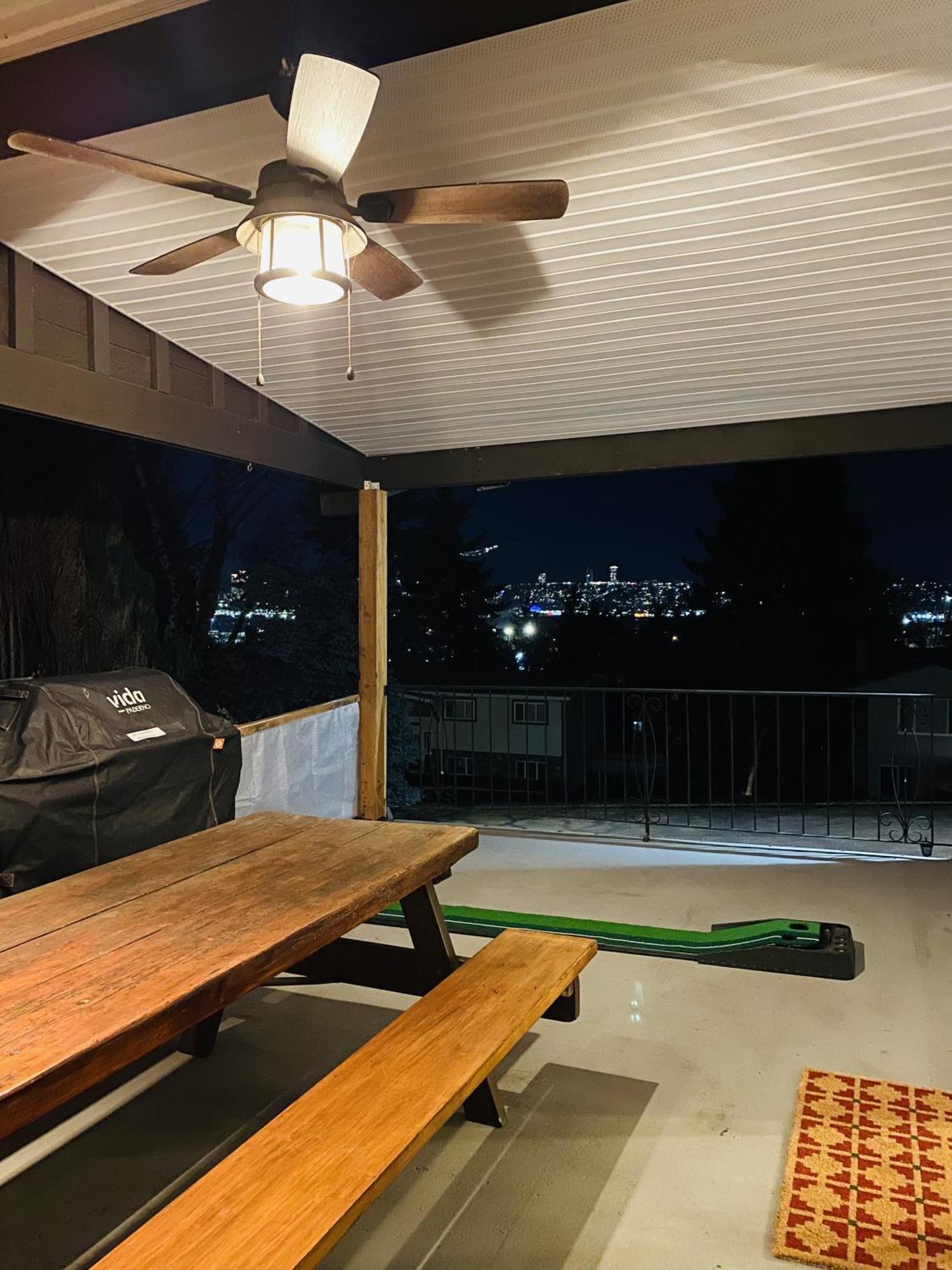 Apartment Large In Bolivar Heights Surrey