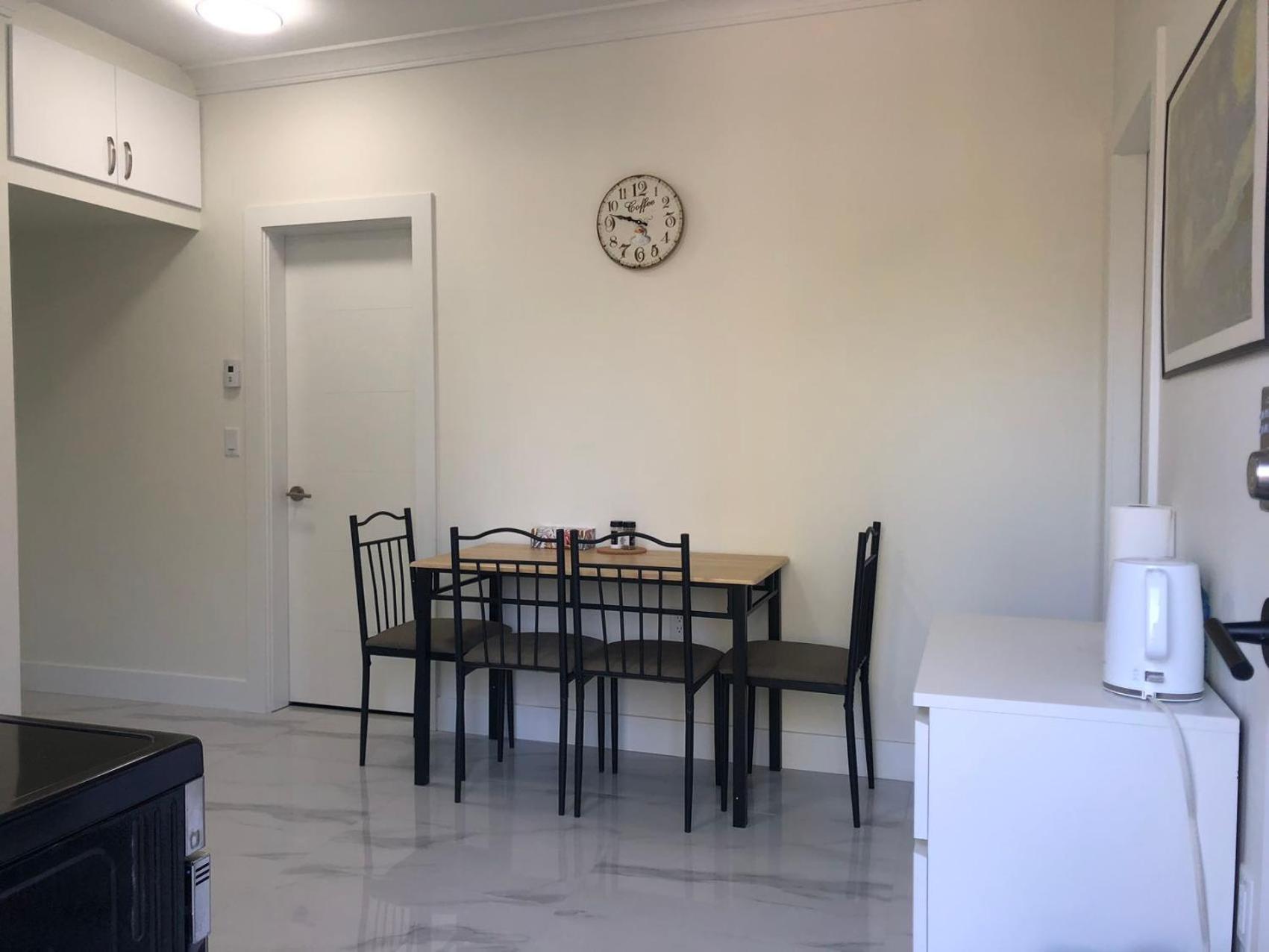 2024 Newly-built 2nd Lvl Guest - 2 Bedrooms Guest house
