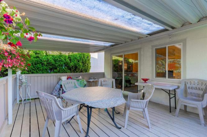 Homestay Beautiful Spacious Twin Set For Family Or Groups Upto 6 Adults Near Guildford Mall G4 *