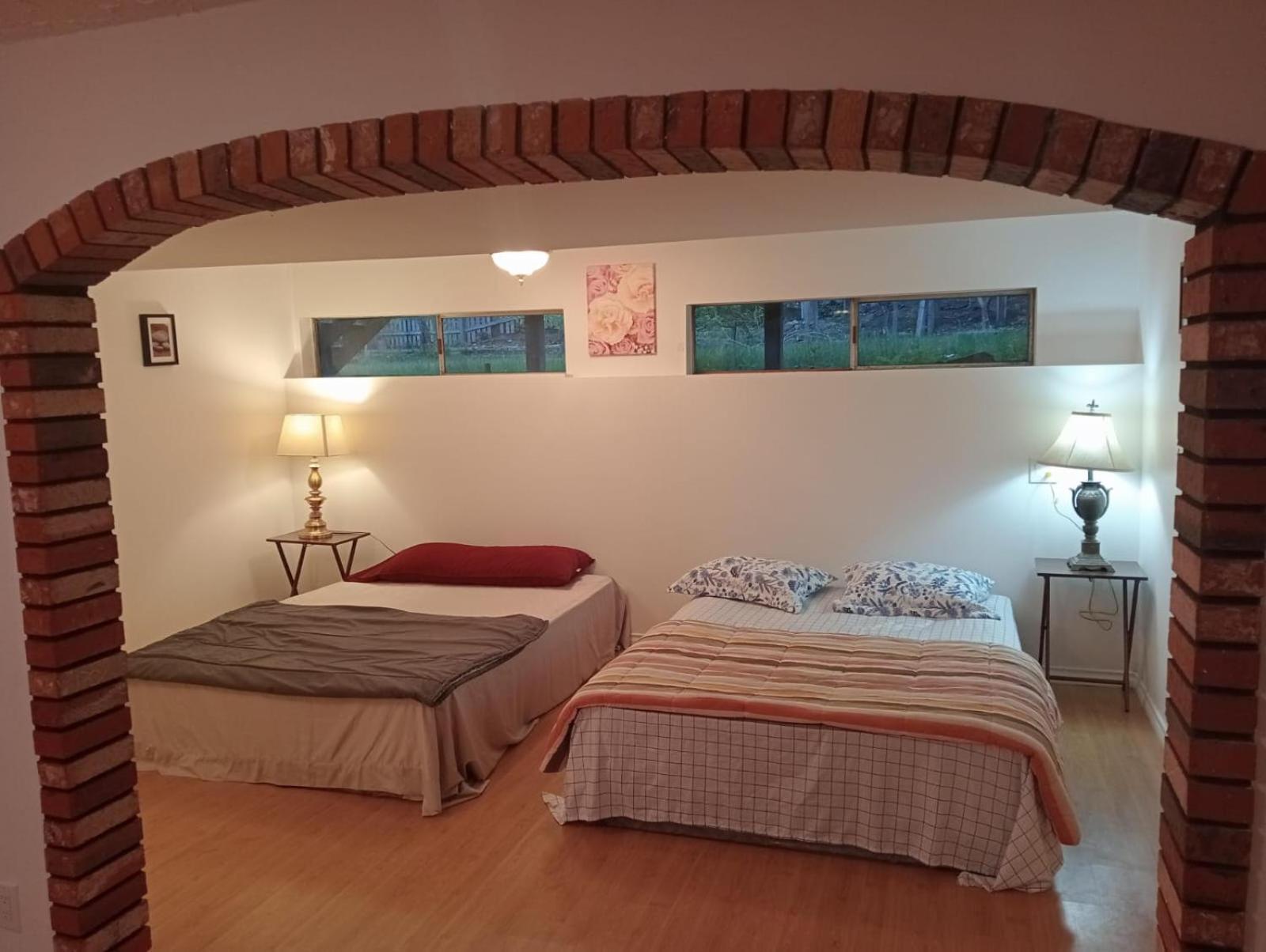 Great Family For Upto 6 Adults Near Guildford Town Center * Surrey