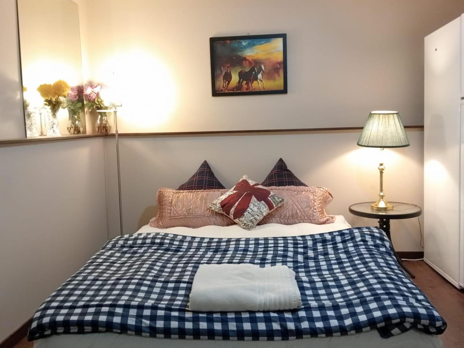 C4 Beautiful Comfy & Relaxed Private In Walkout Basement In A Great Location Homestay *