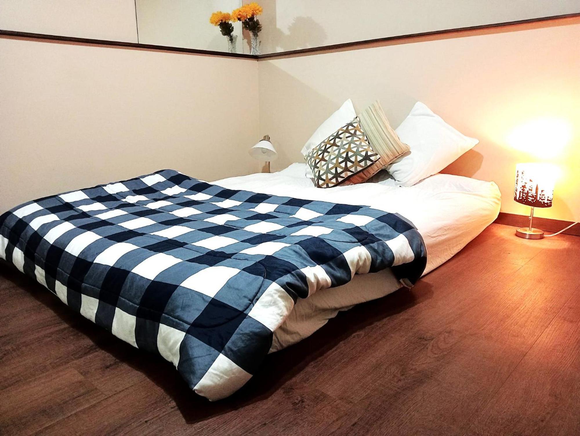 C4 Beautiful Comfy & Relaxed Private In Walkout Basement In A Great Location Surrey