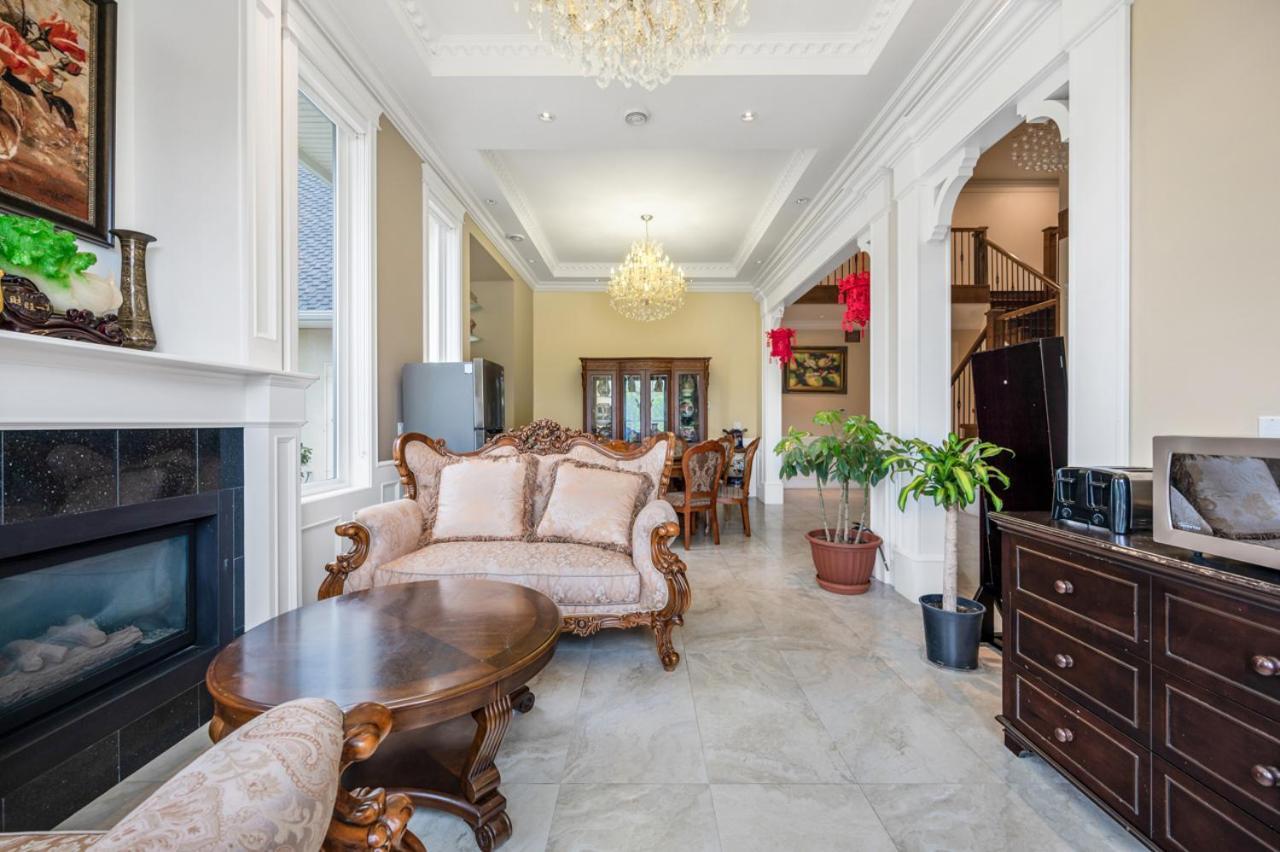 Luxurious Haven In - 3 Bedroom * Surrey