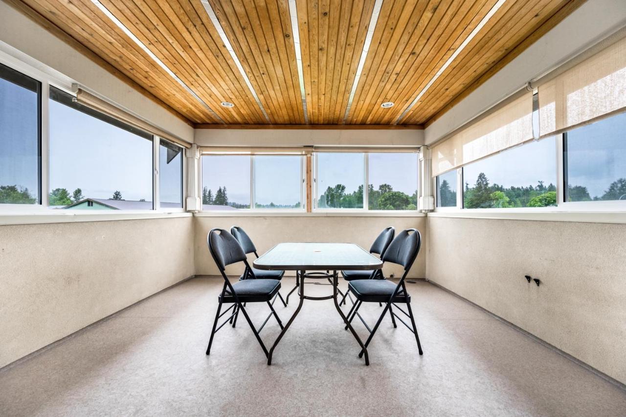 Luxurious Haven In - 3 Bedroom Surrey