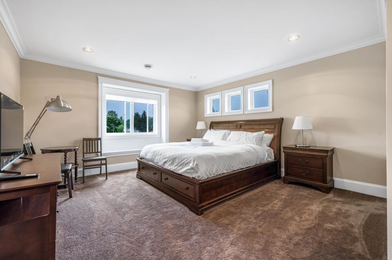 Luxurious Haven In - 3 Bedroom * Surrey