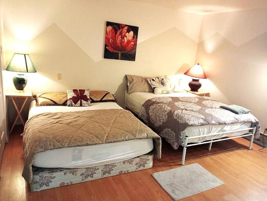 Beautiful Spacious Family With Insuite Bathroom- Near Guildford Mall F3 Bed & Breakfast