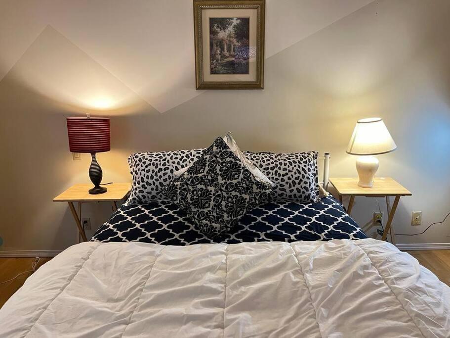 Private Near Town Centre, Restaurants, Shopping & Bus To Skytrain F2 Homestay