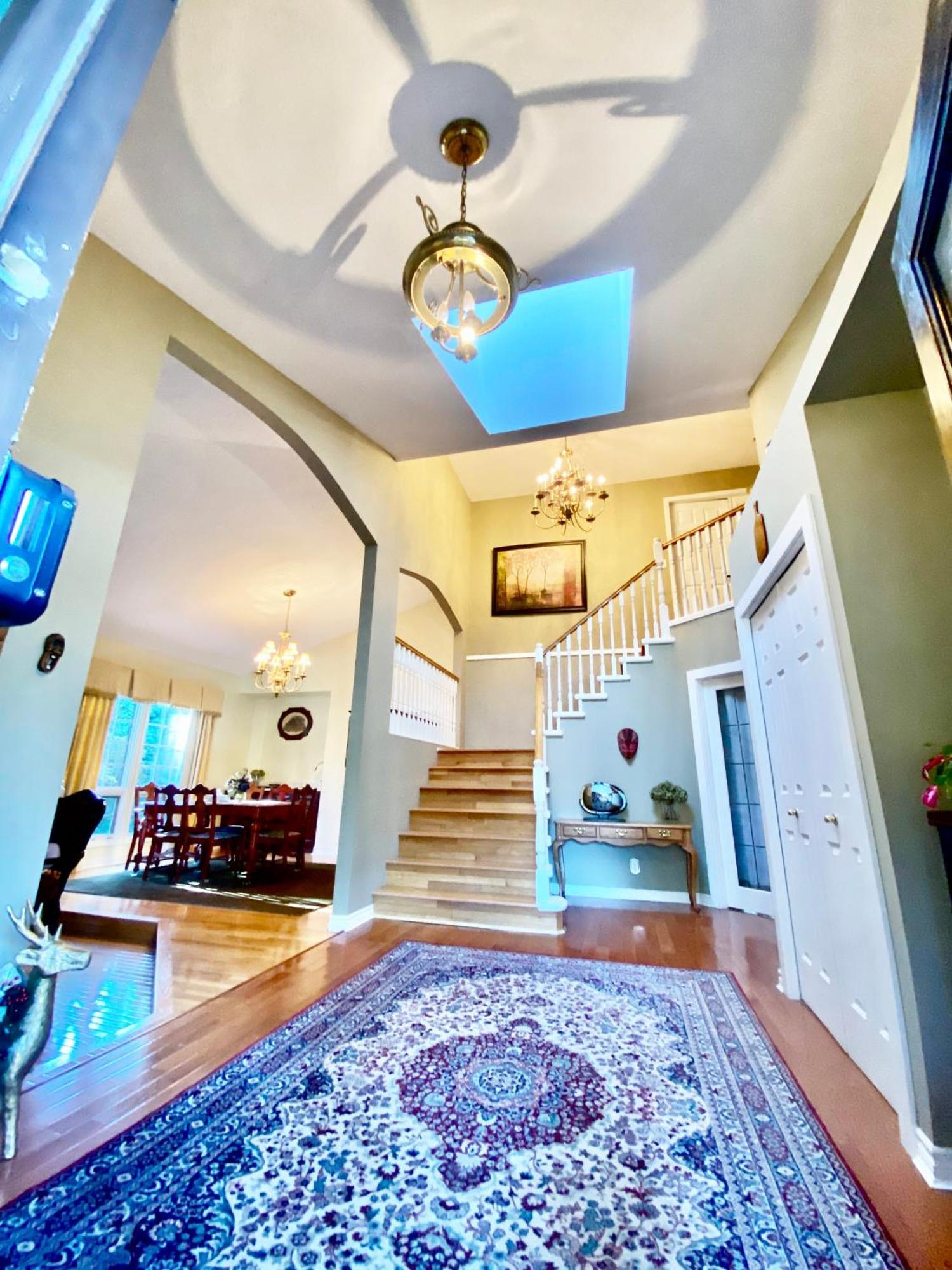 Elgin Bliss - White Rock * Surrey