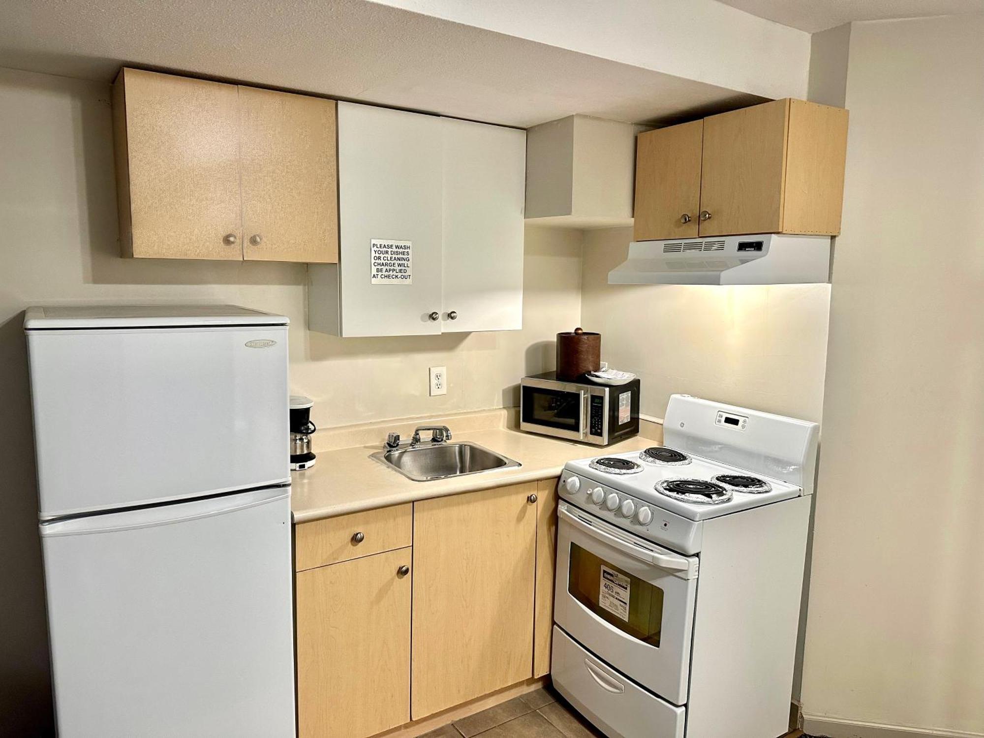 Canadian Hotel Surrey