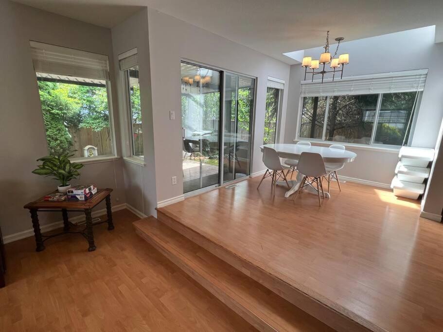 Apartment Spacious Charming Entire House In A Calming Neighborhood *