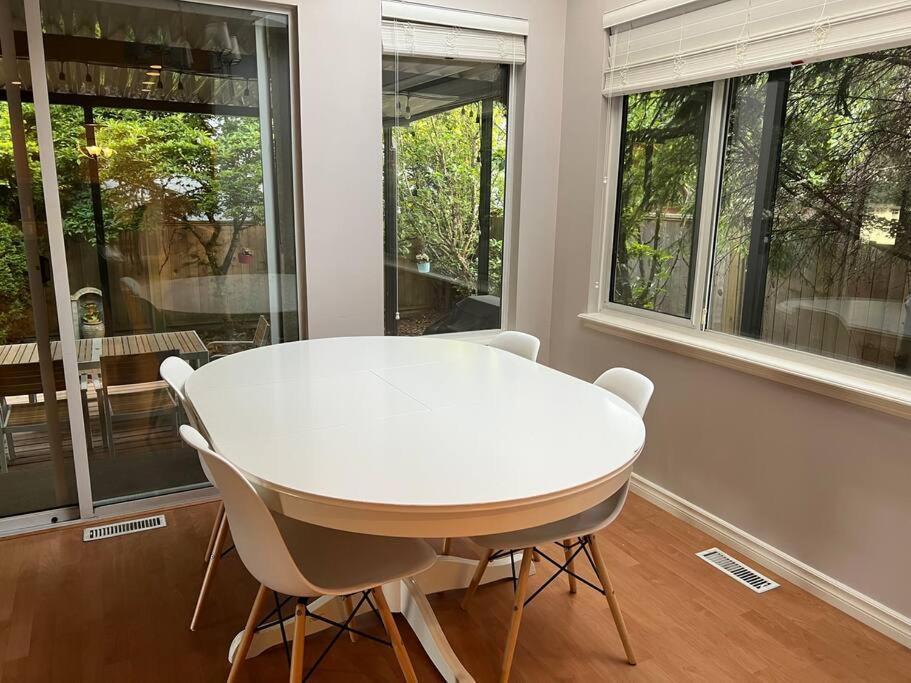 Apartment Spacious Charming Entire House In A Calming Neighborhood *