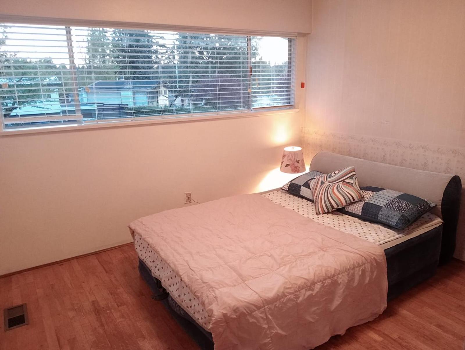 Year End Sale * Surrey