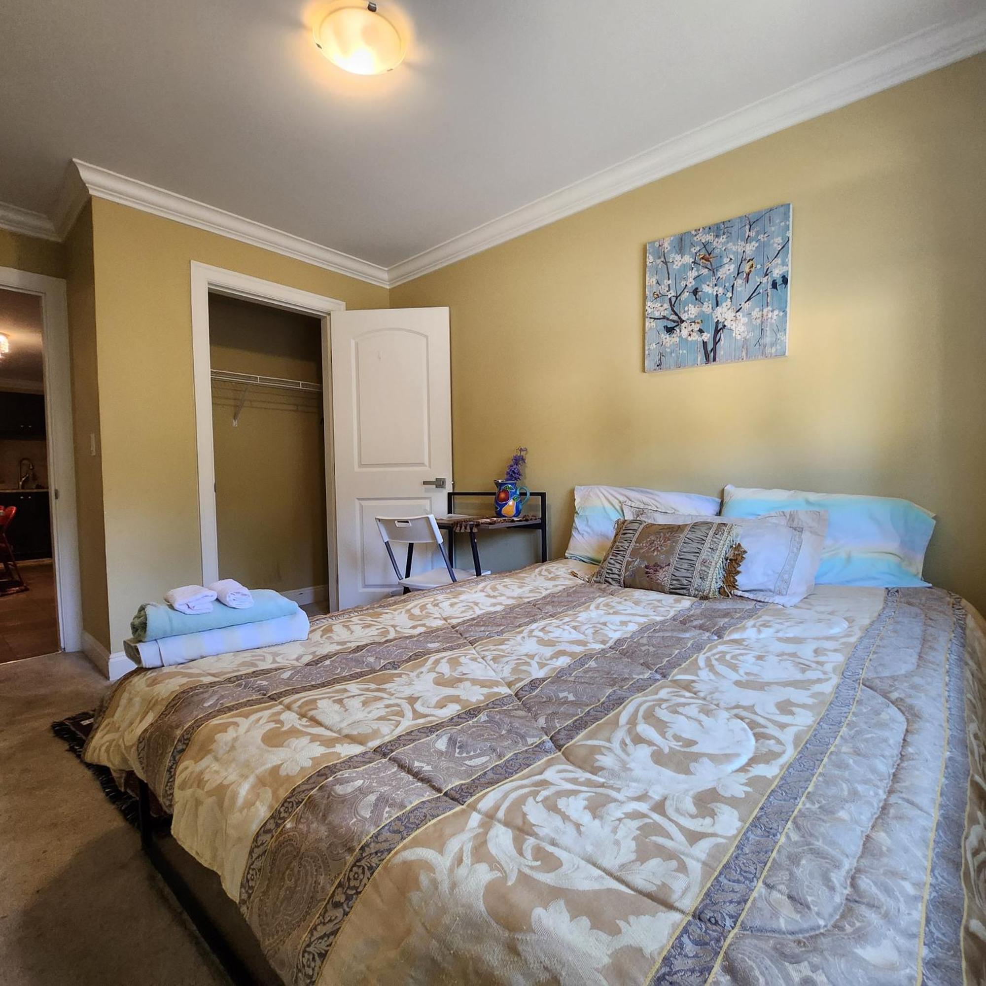 Guest house Empress Madani Palace Surrey