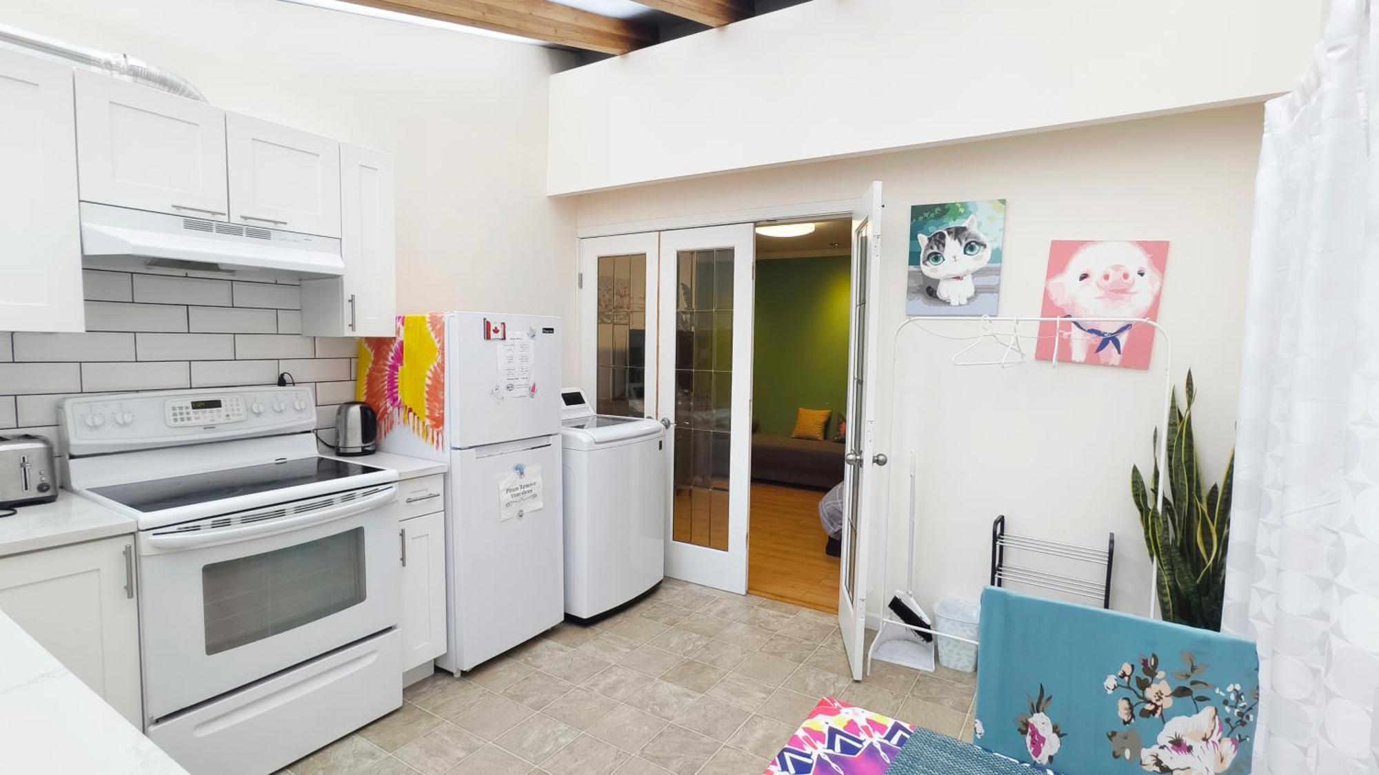 Separate Access , Separate Kitchen, Bathroom
