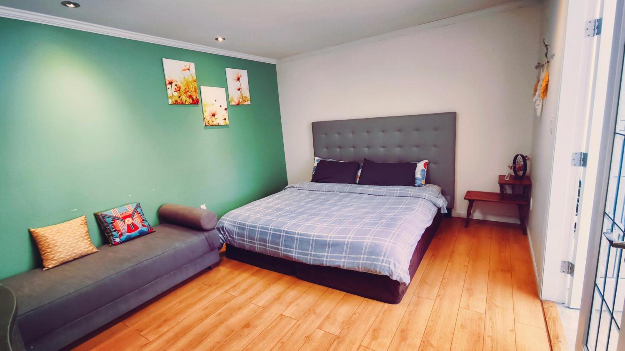 Separate Access , Separate Kitchen, Bathroom *