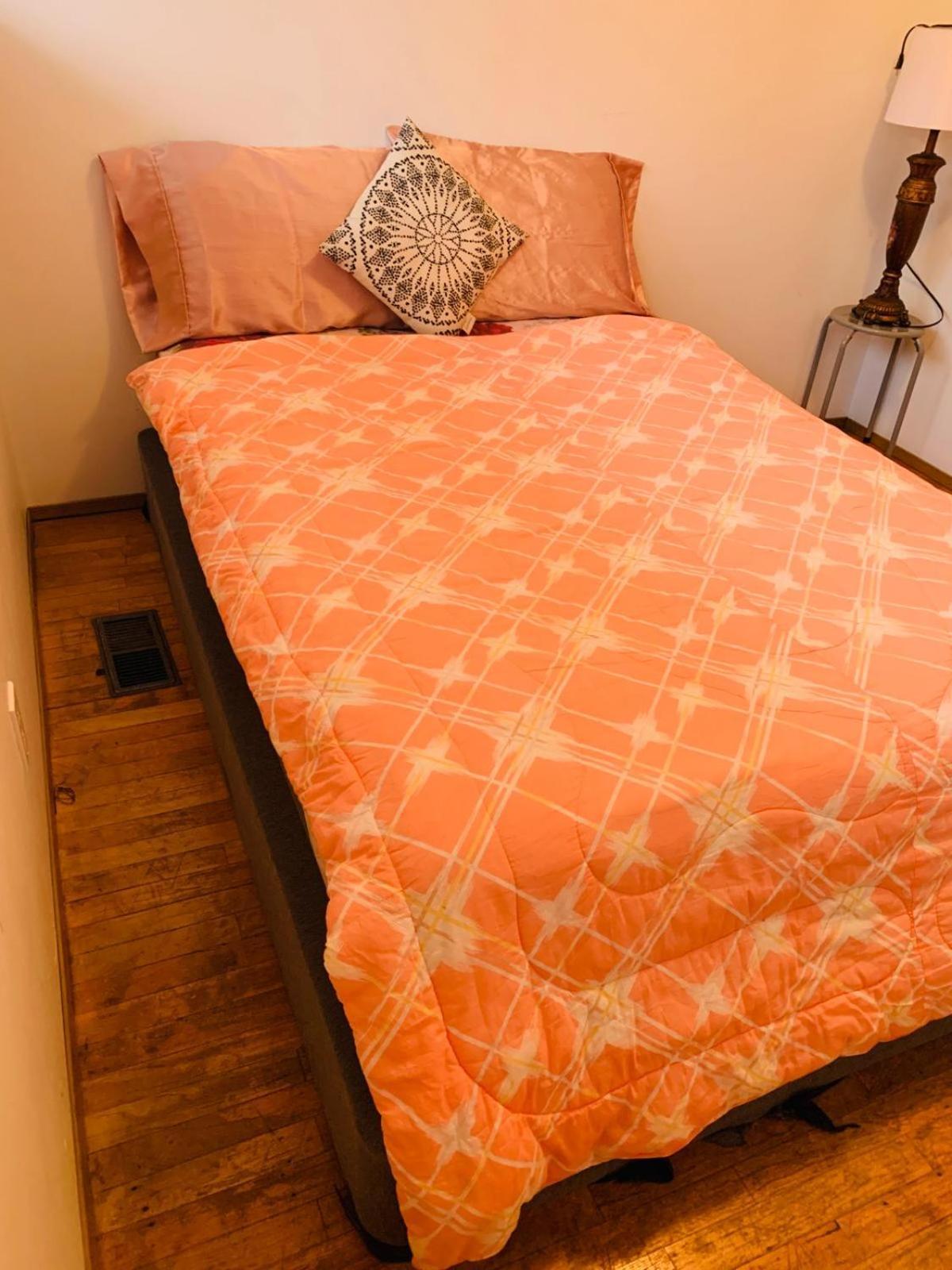 Cosy Romantic In Surrey- Walking Distance From Guildford Town Centre *