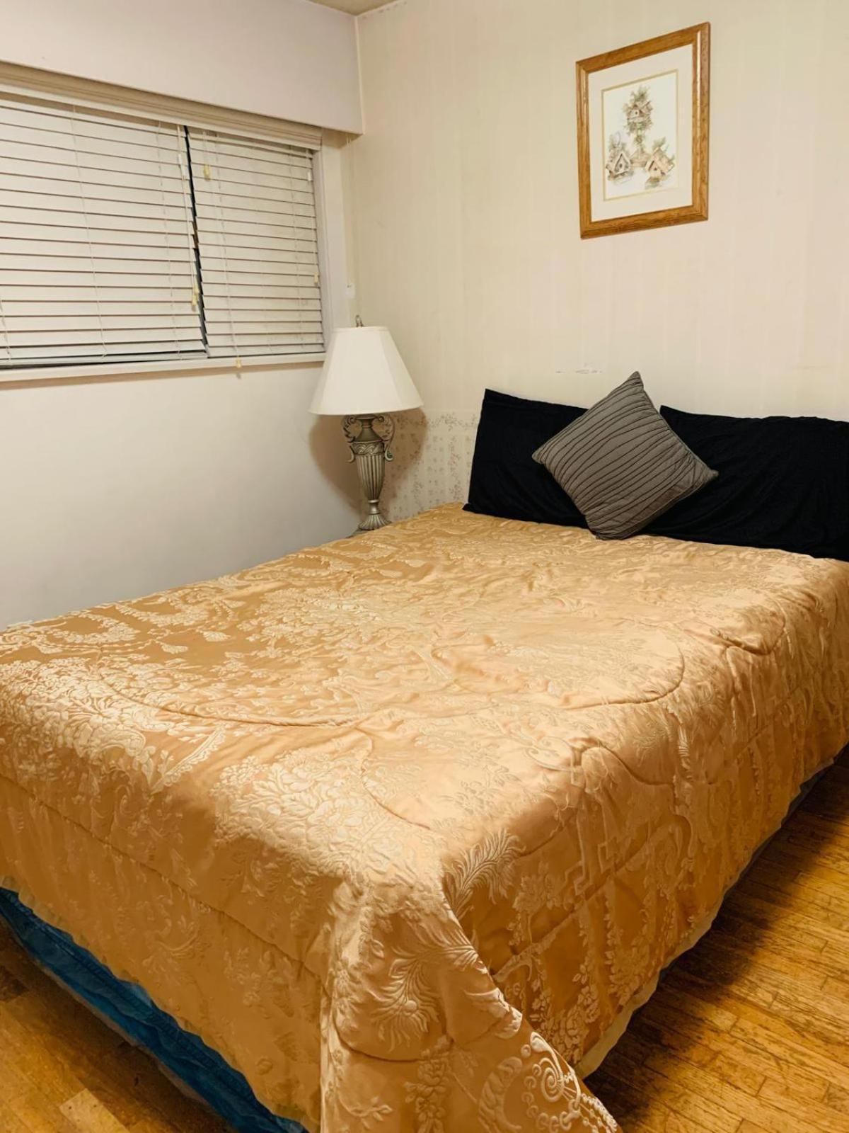 Homestay Cosy Romantic In Surrey- Walking Distance From Guildford Town Centre *