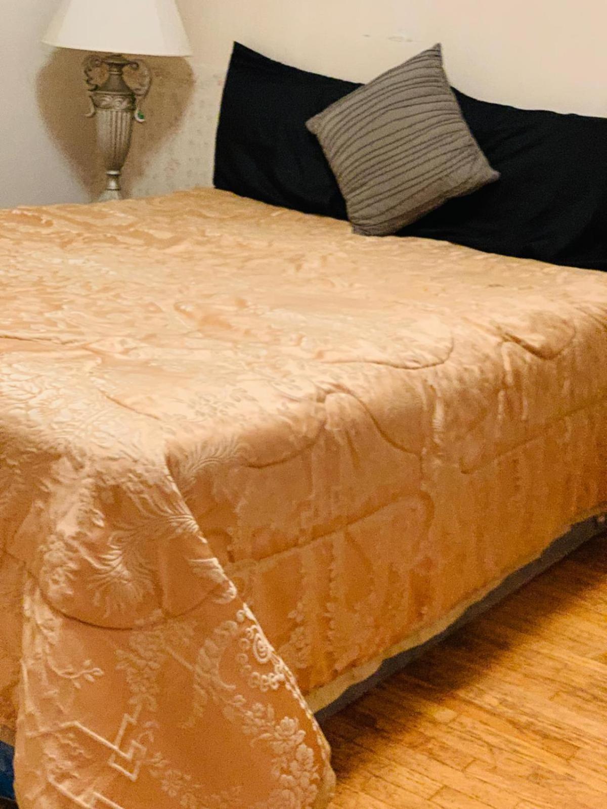 Cosy Romantic In Surrey- Walking Distance From Guildford Town Centre *