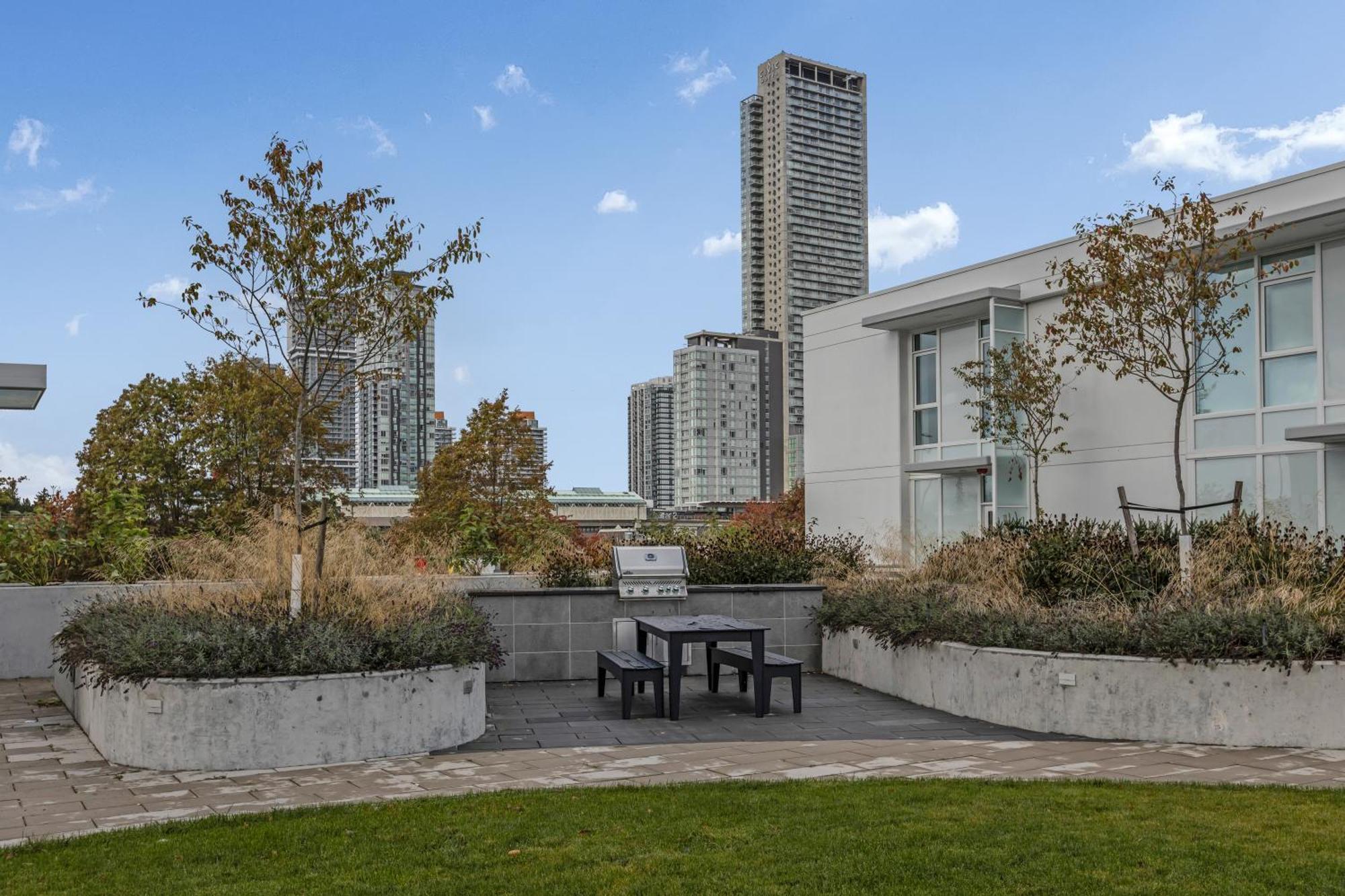 Apartment Modern 1-bedroom With Amazing Views Surrey