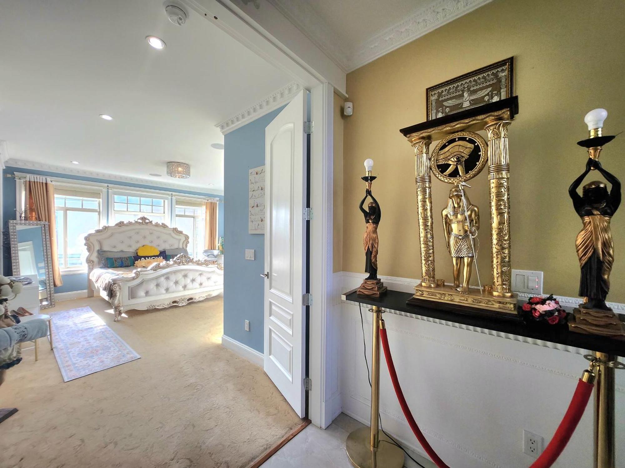 Guest house Empress Madani Palace Surrey