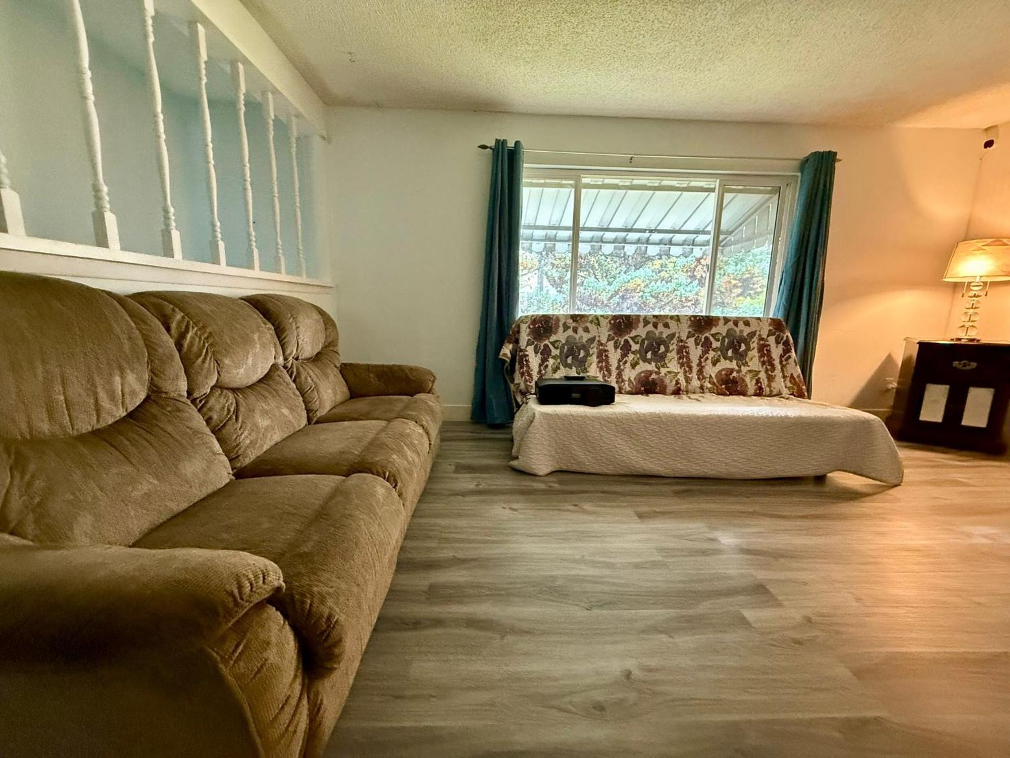 Deluxe Family Large Quadruple Guest house *