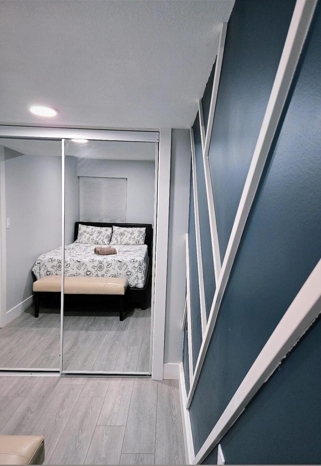 Apartment A New Luxury Basement Surrey