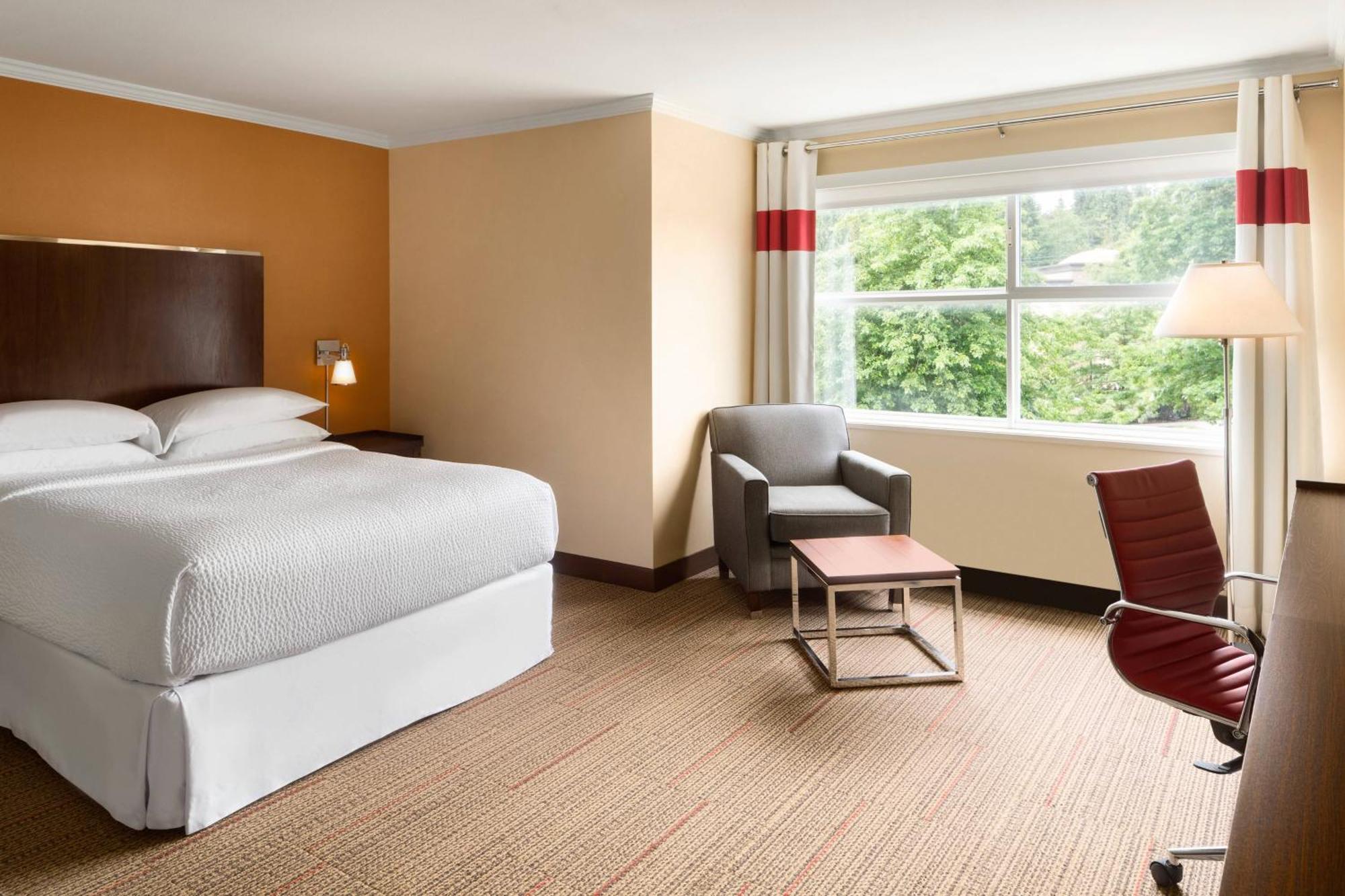 Four Points By Sheraton Hotel Surrey
