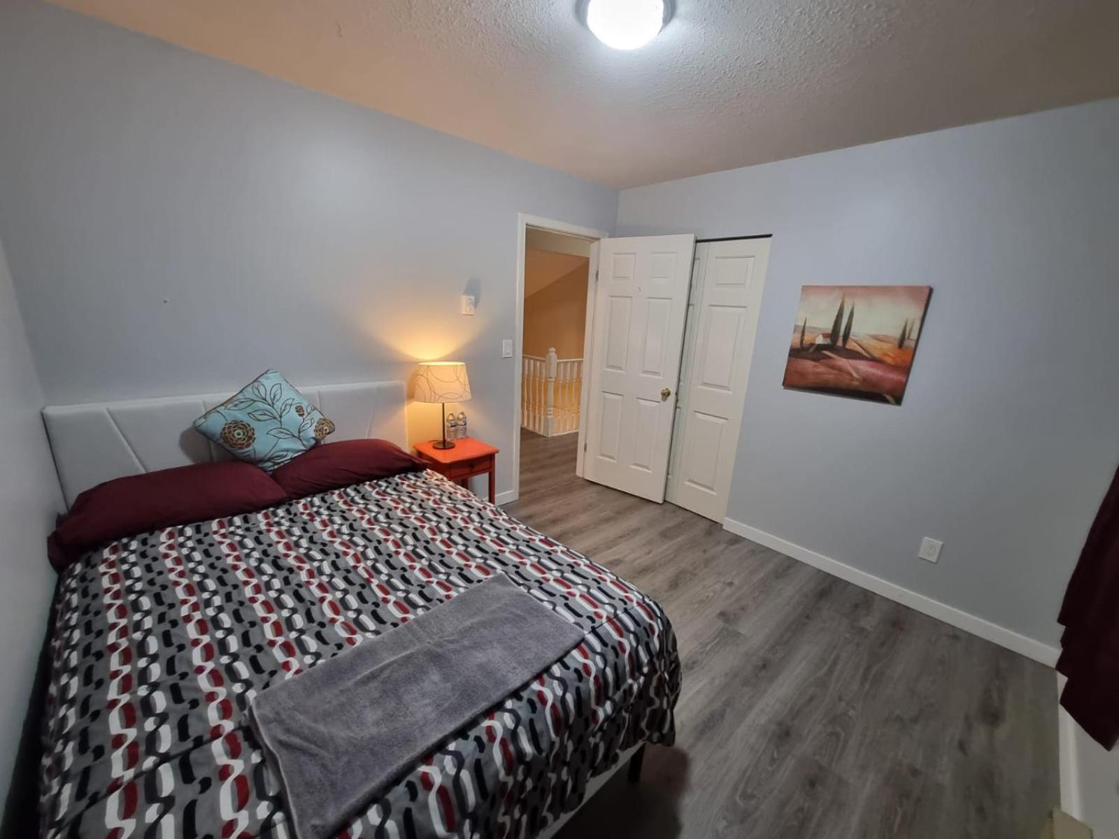 Anne's Luxury - Near White Rock Homestay *