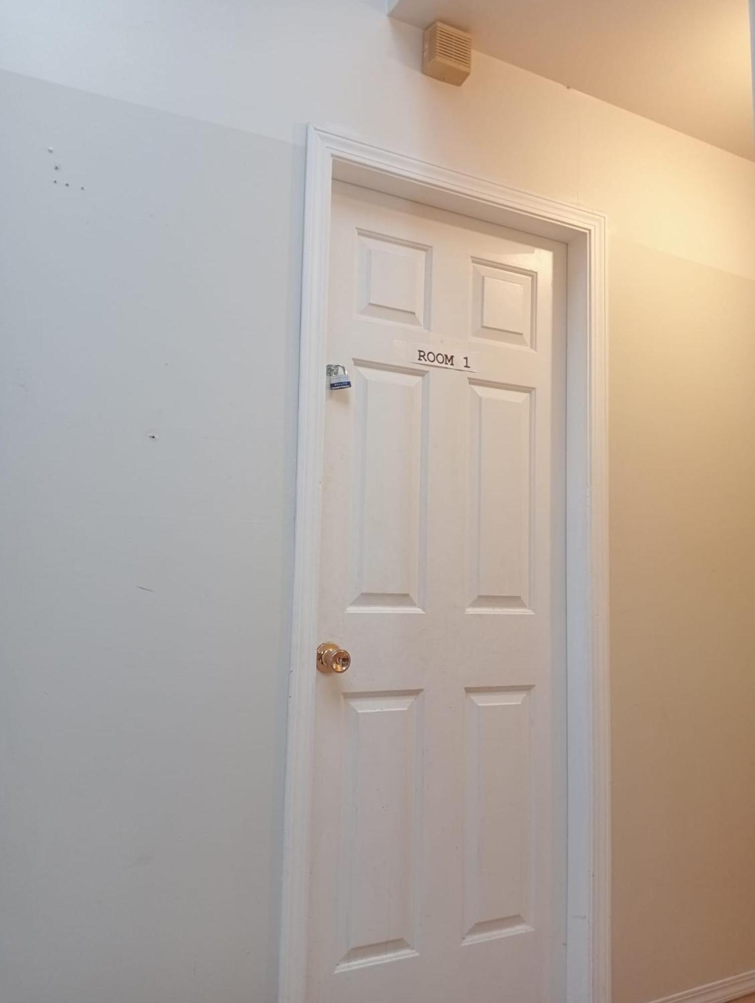Comfortable Bed In Shared Open & Spacious Room- 39 Cad Only *