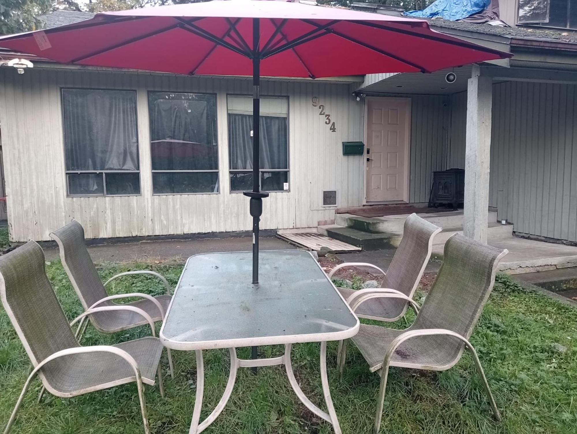 Homestay Comfortable Bed In Shared Open & Spacious Room- 39 Cad Only *