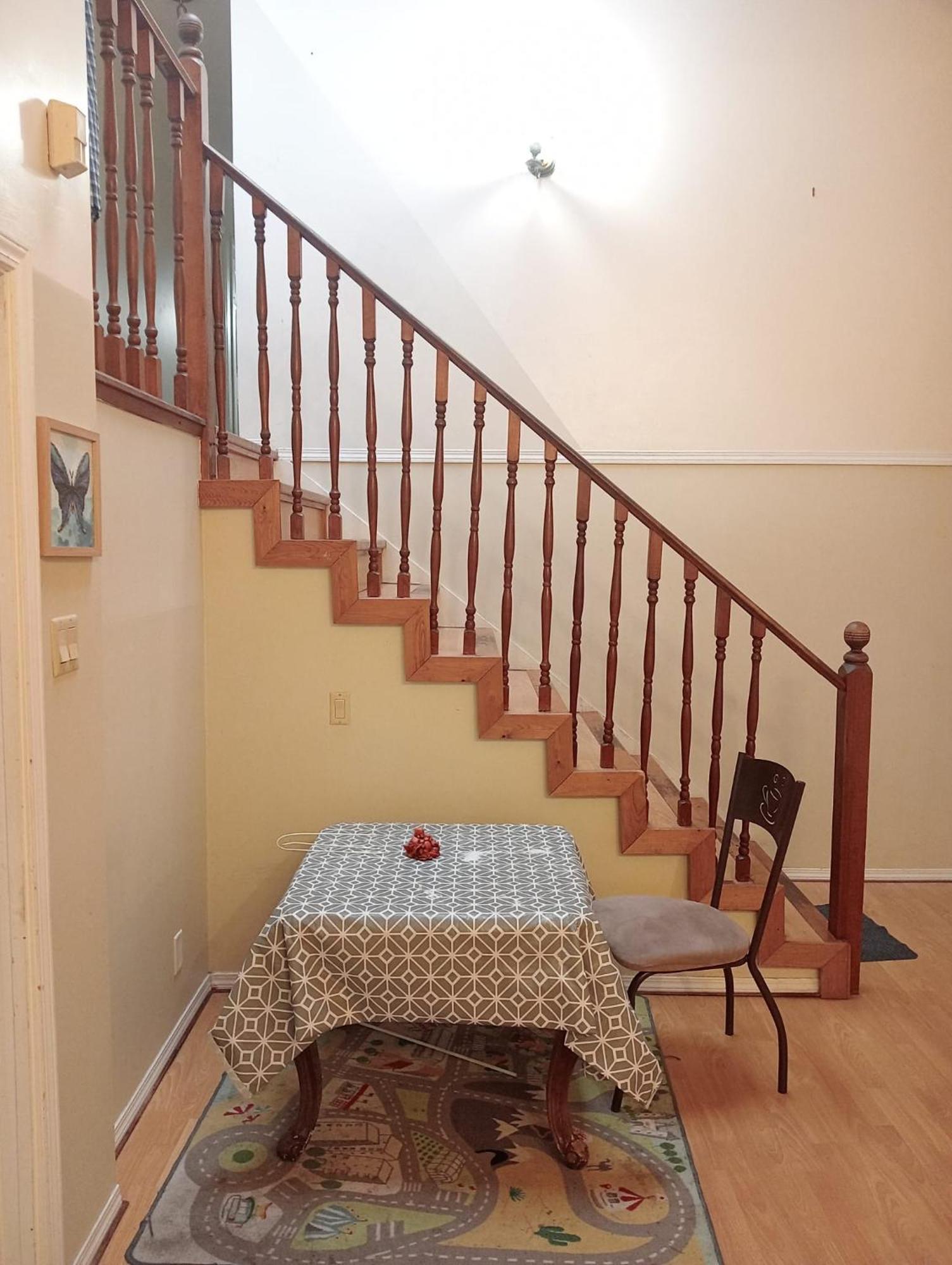 Comfortable Bed In Shared Open & Spacious Room- 39 Cad Only Homestay Surrey