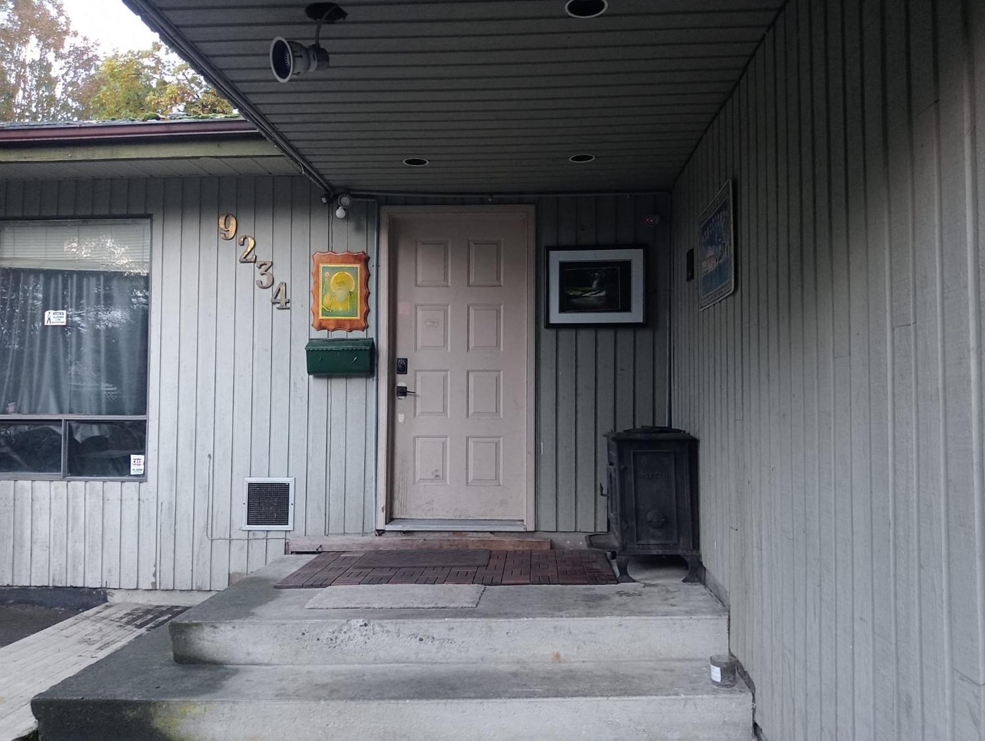 Comfortable Bed In Shared Open & Spacious Room- 39 Cad Only