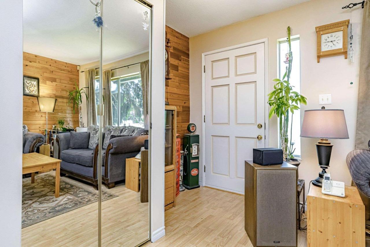 Cloverdale Bungalow- Beautiful Price 79 Cad Only *
