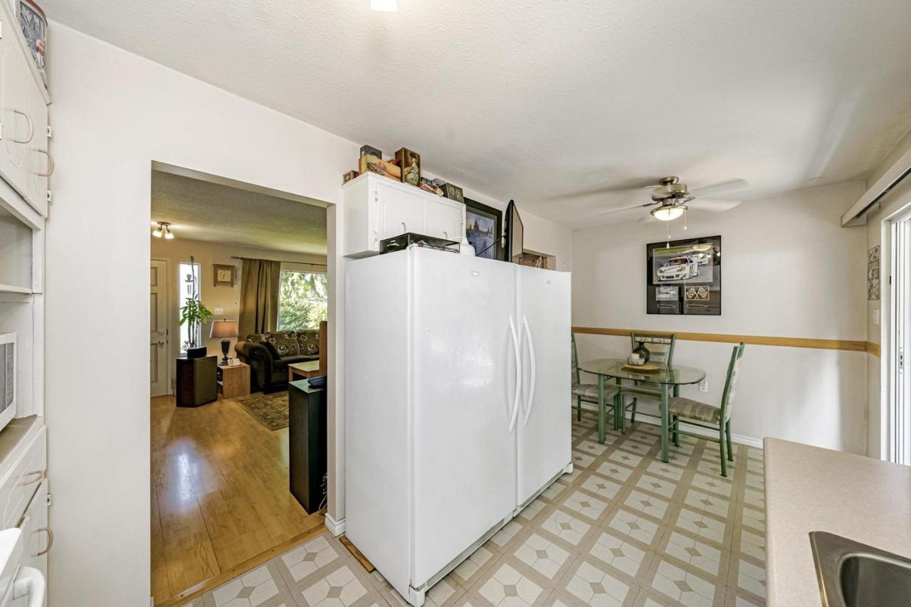 Cloverdale Bungalow- Beautiful Price 79 Cad Only