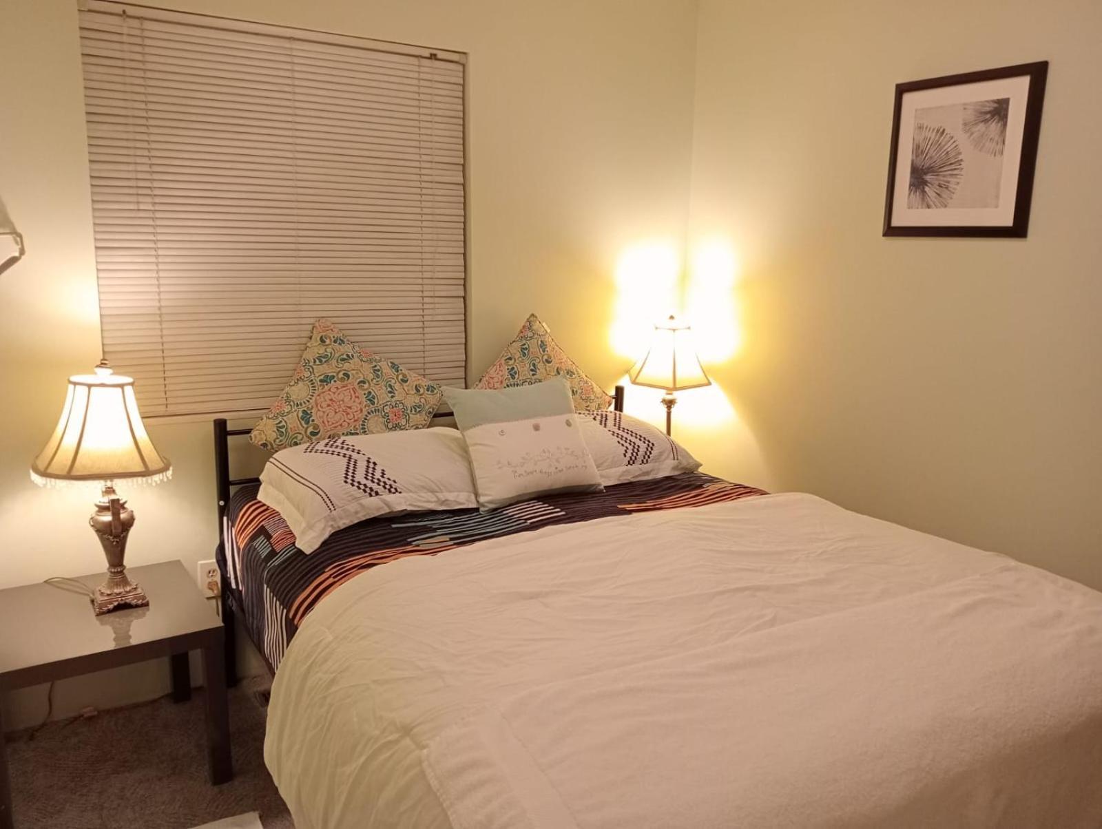 Homestay Cloverdale Bungalow- Beautiful Price 79 Cad Only