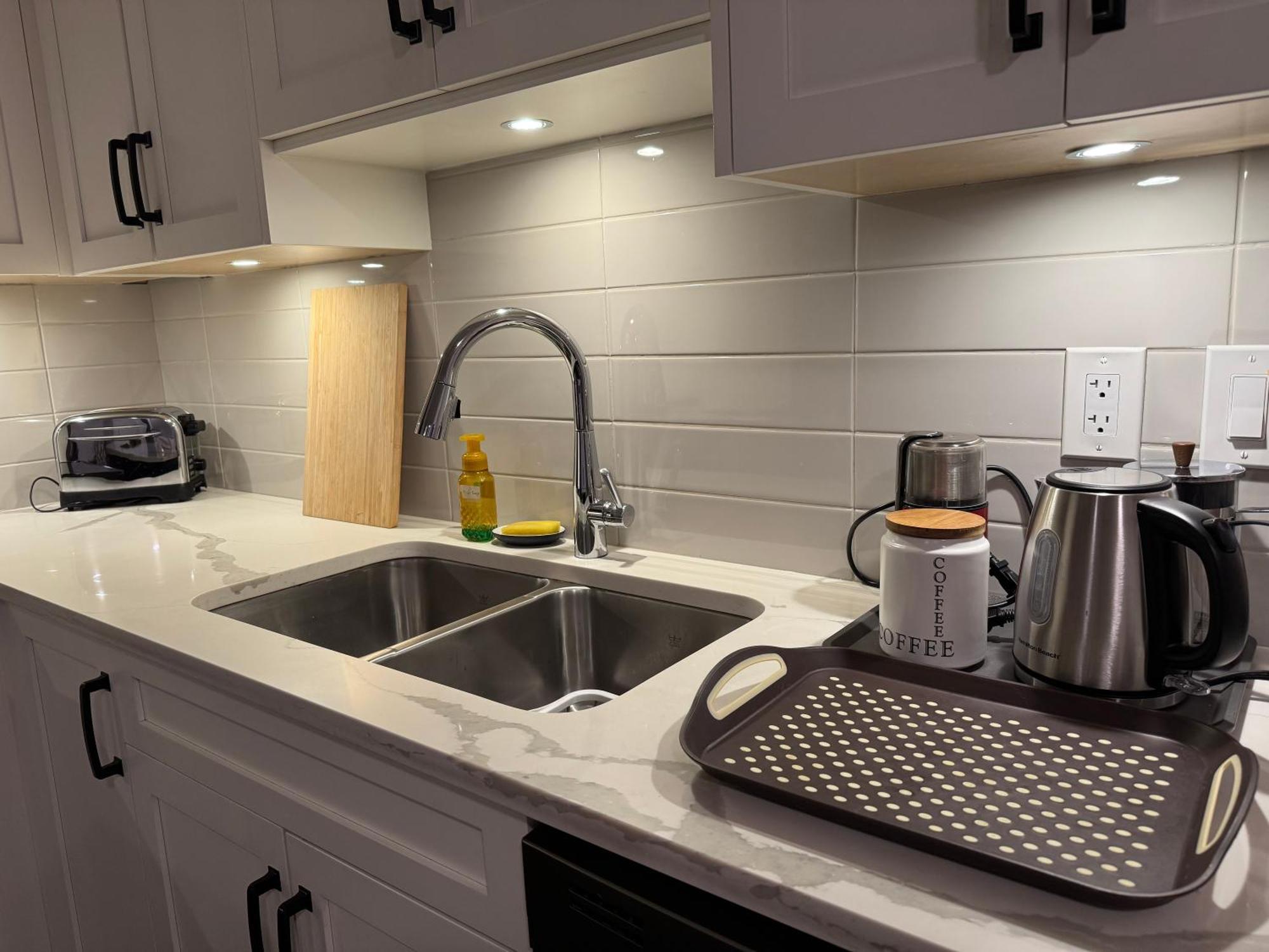 Holiday home Modern 2br Near Morgan Creek & White Rock Surrey