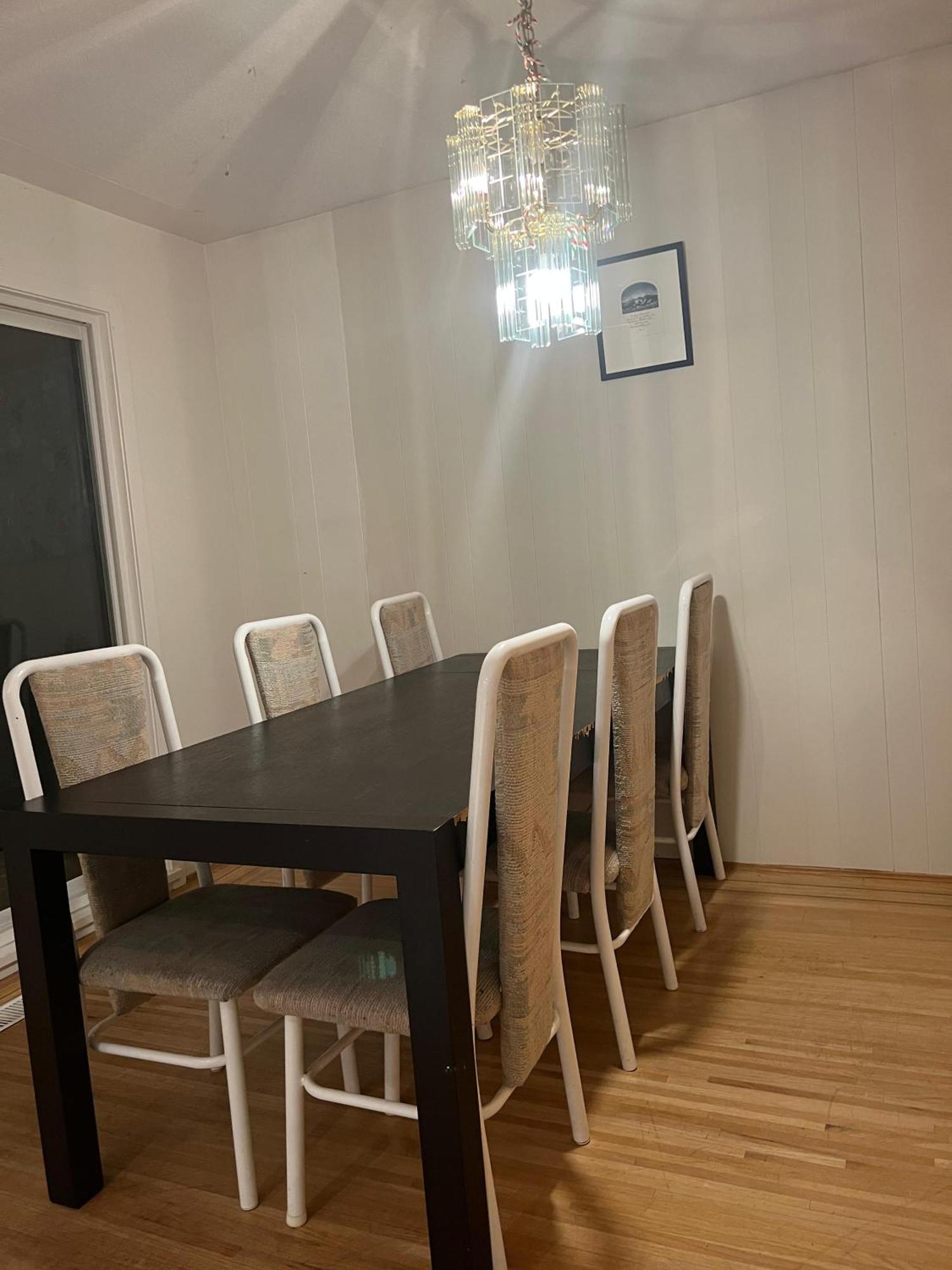 Extremely Cheap Room- Private And Shared Available- Price Homestay Surrey