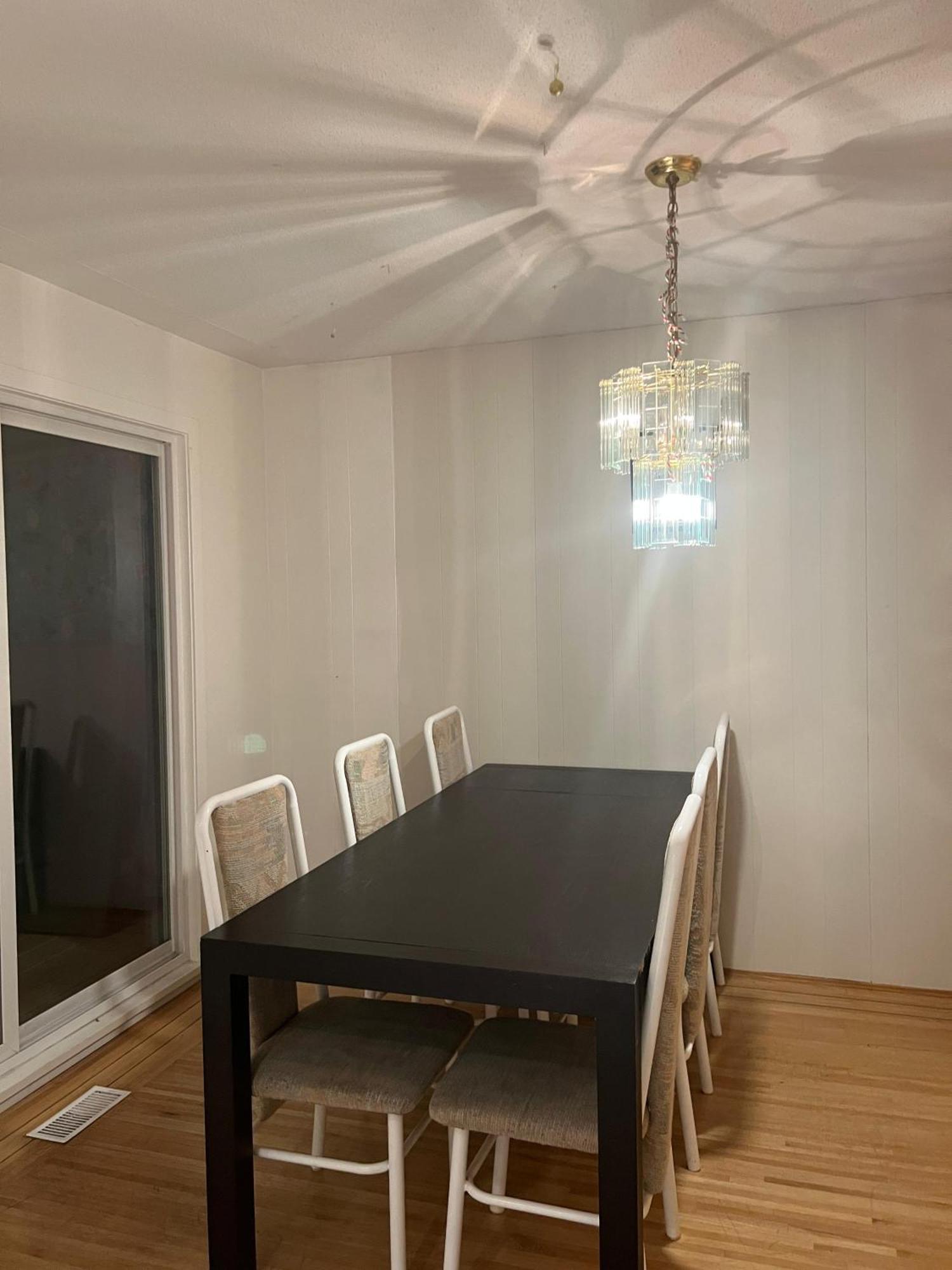 Homestay Extremely Cheap Room- Private And Shared Available- Price Surrey