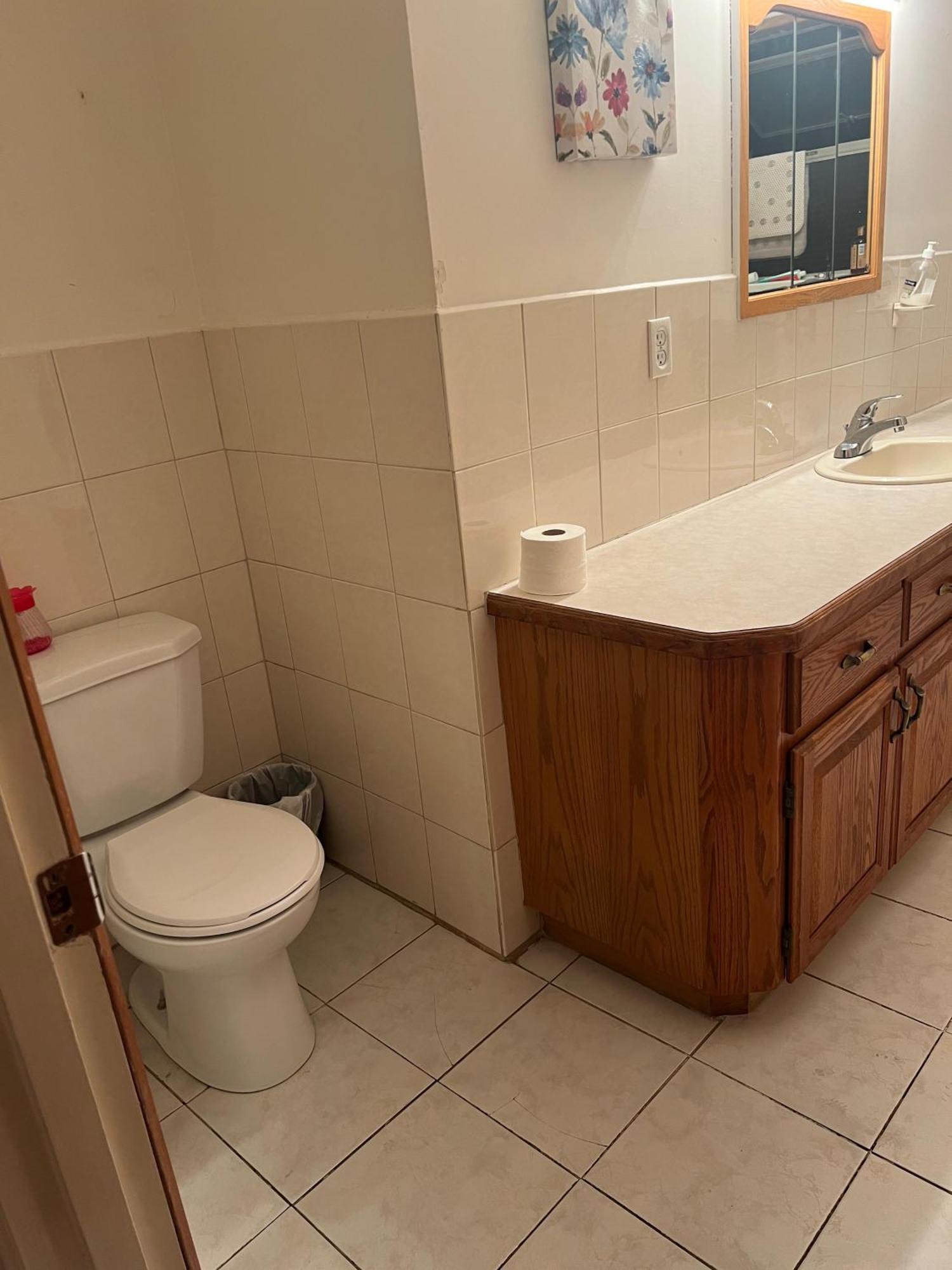 Extremely Cheap Room- Private And Shared Available- Price Surrey