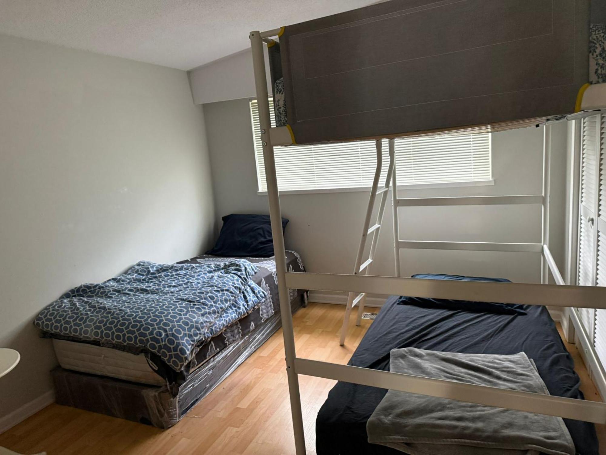Hostel Prime Single Surrey