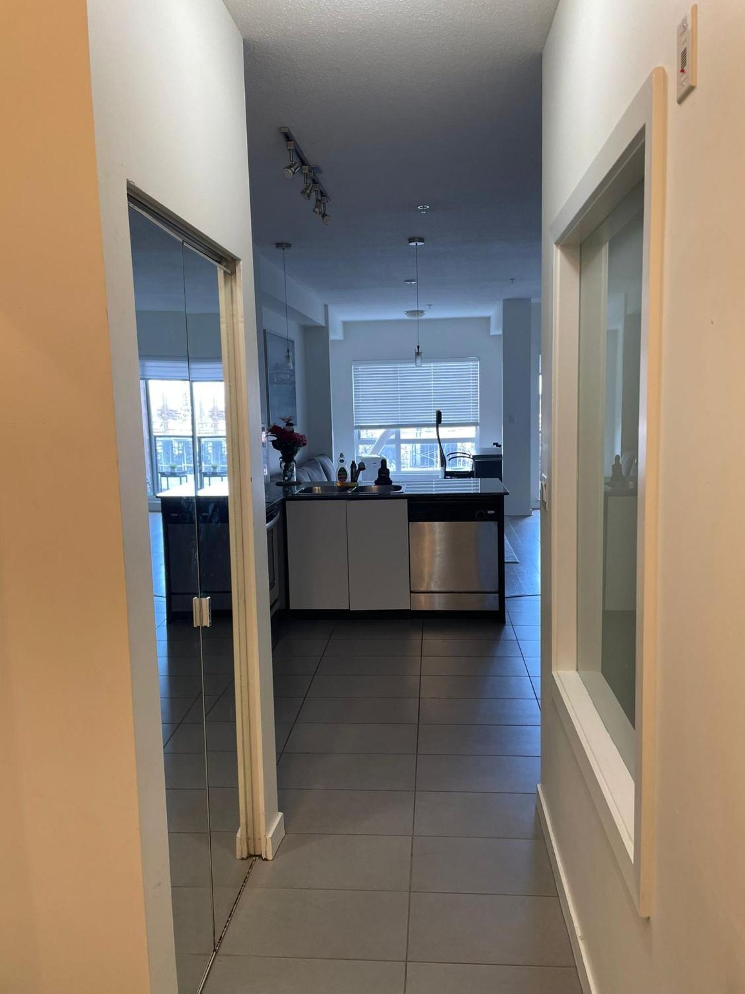 Beautiful 1 Bedroom Den Quattro Bld State Of The Art Of Apartment *
