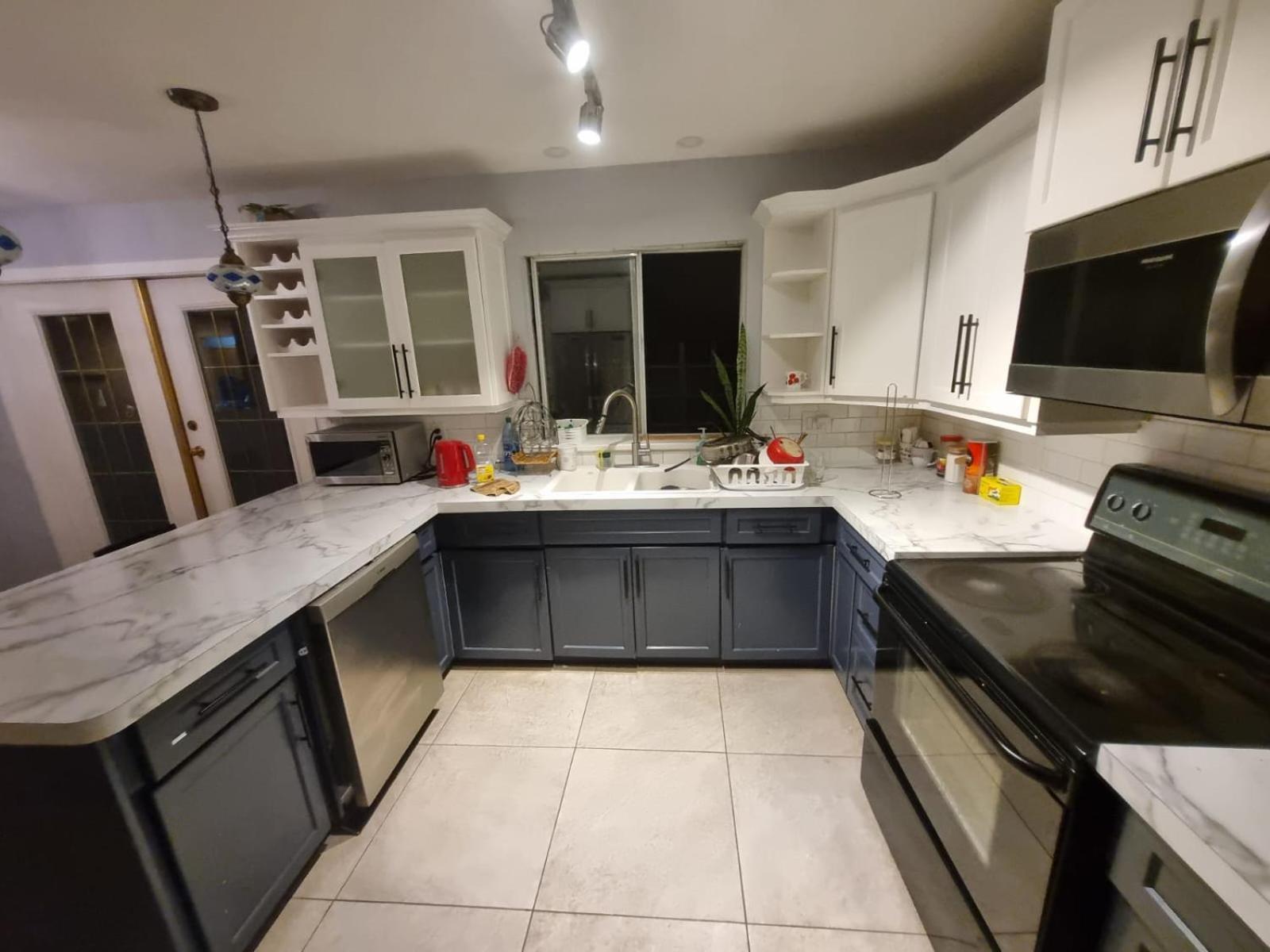 Homestay Budget Near White Rock - 5 Min Drive Surrey