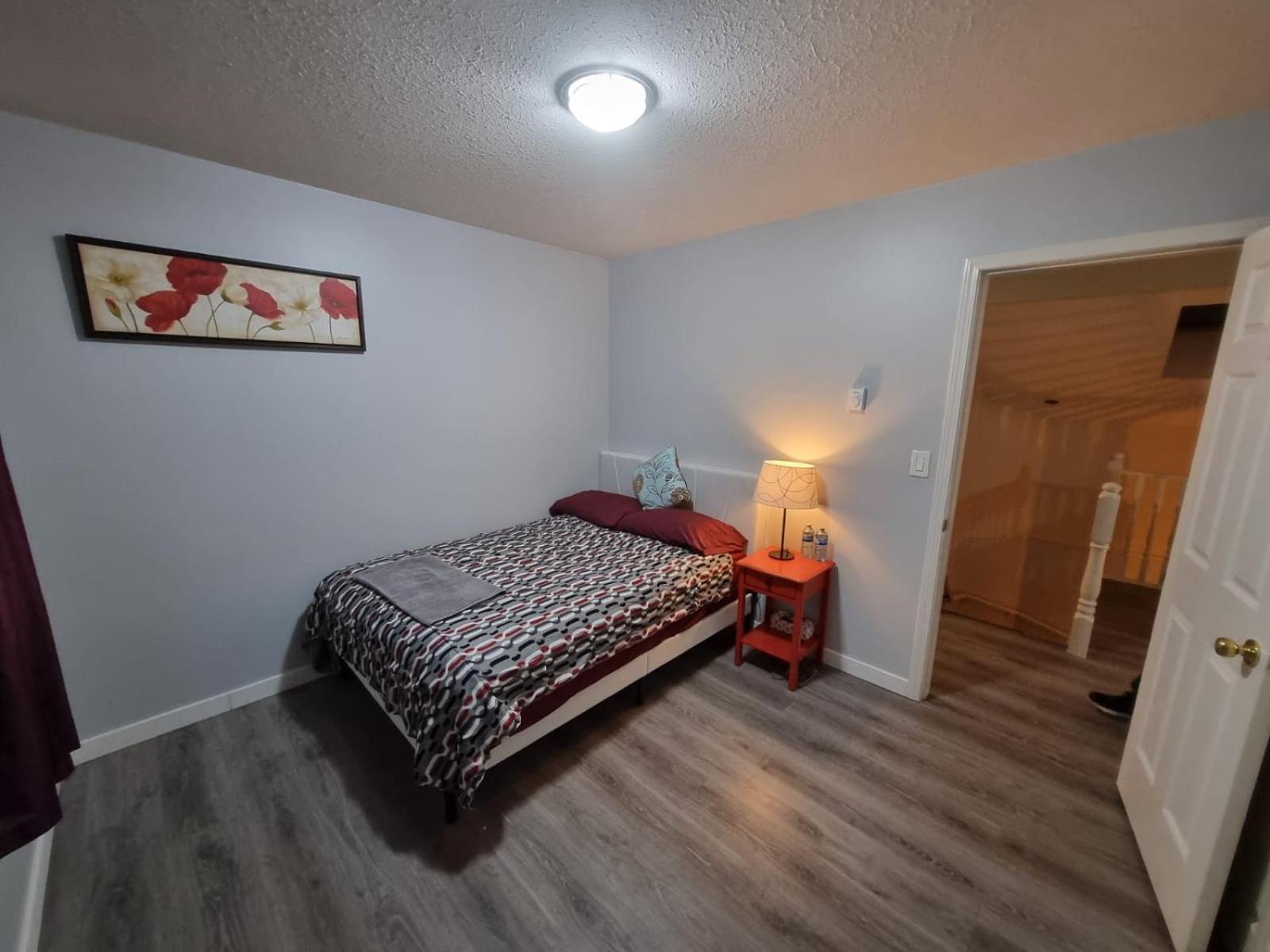 Budget Near White Rock - 5 Min Drive Surrey