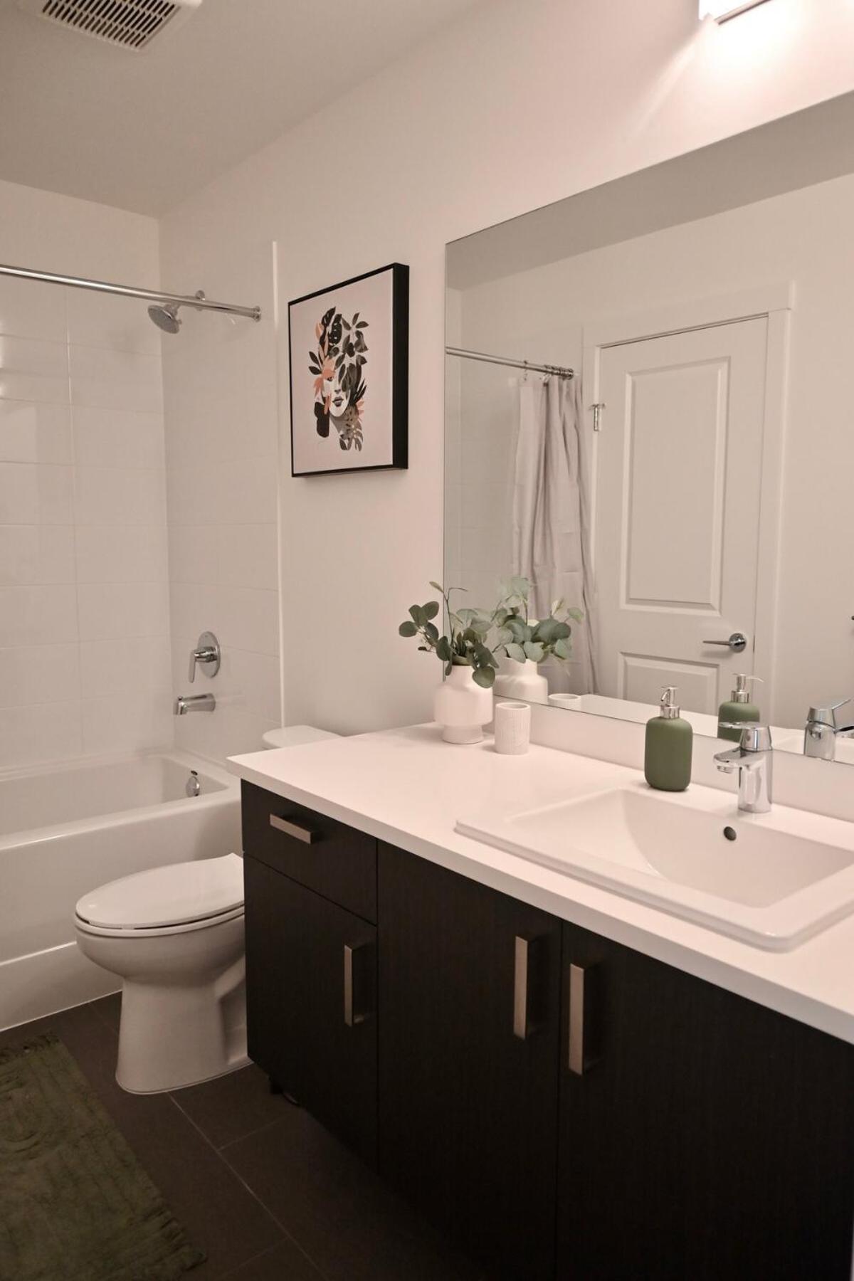 Premium 2 Bedroom Boho In Location Apartment