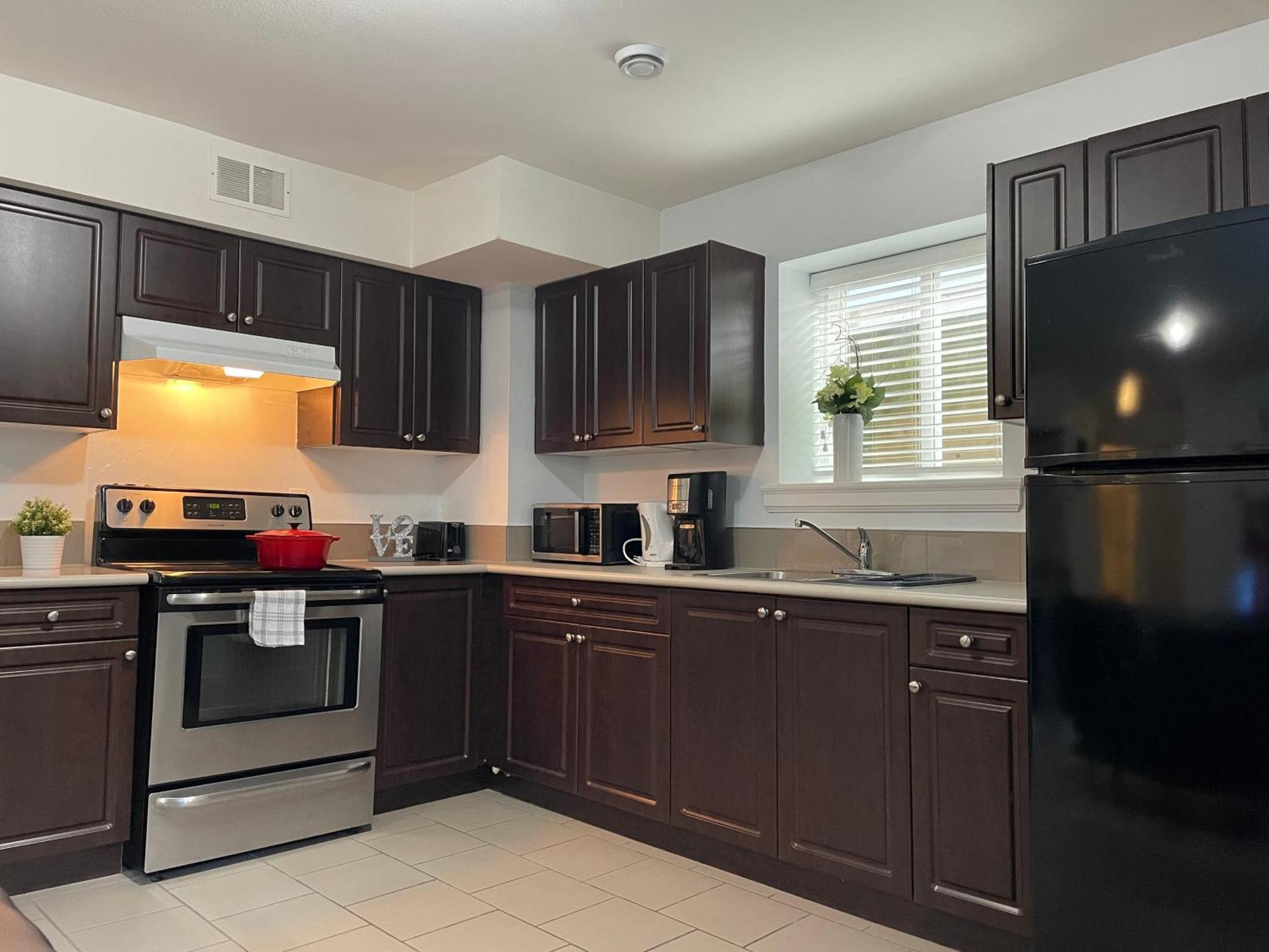 Villa 4 Beds Cozy Retreat Surrey