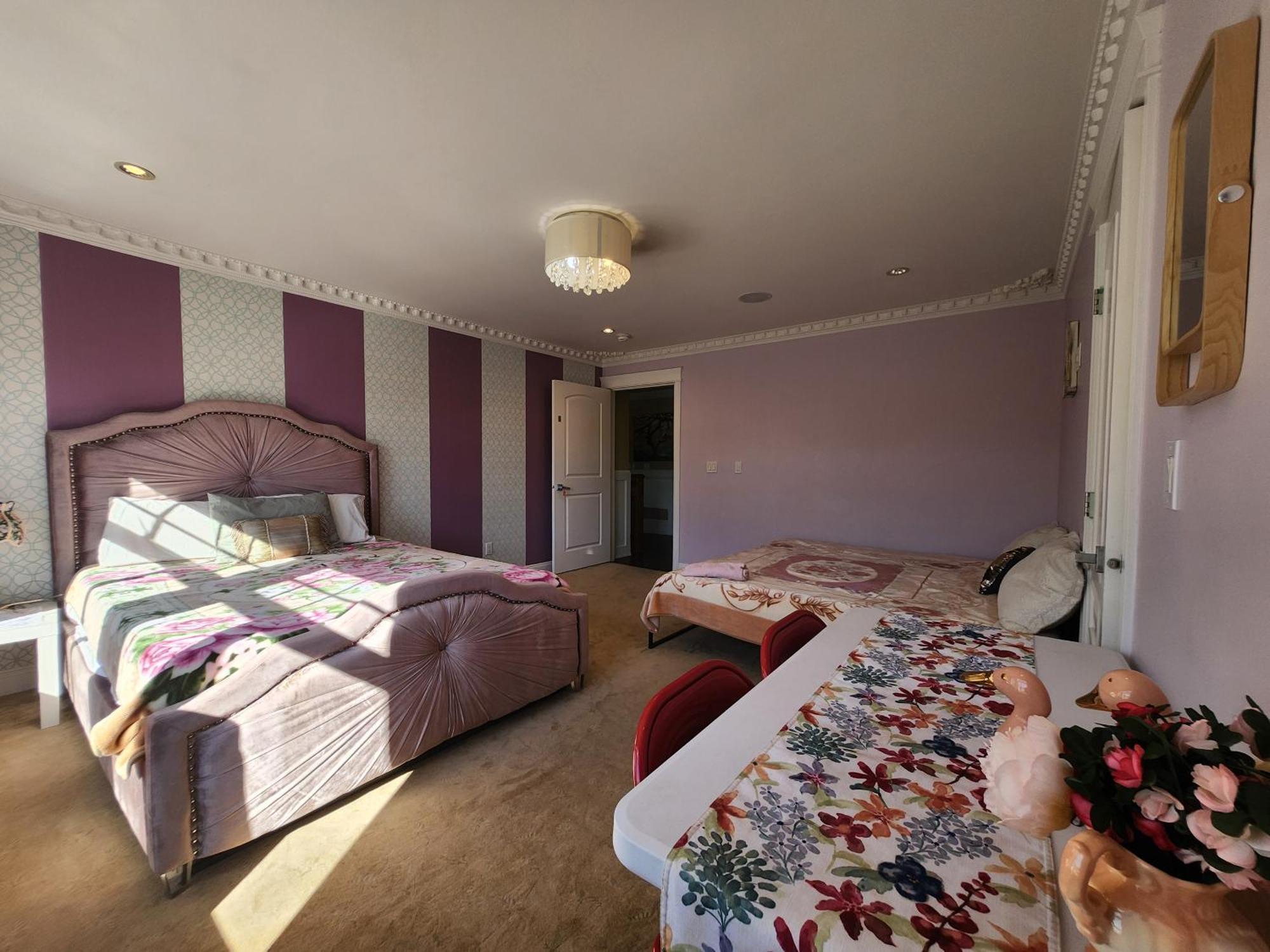 Empress Palace 4*