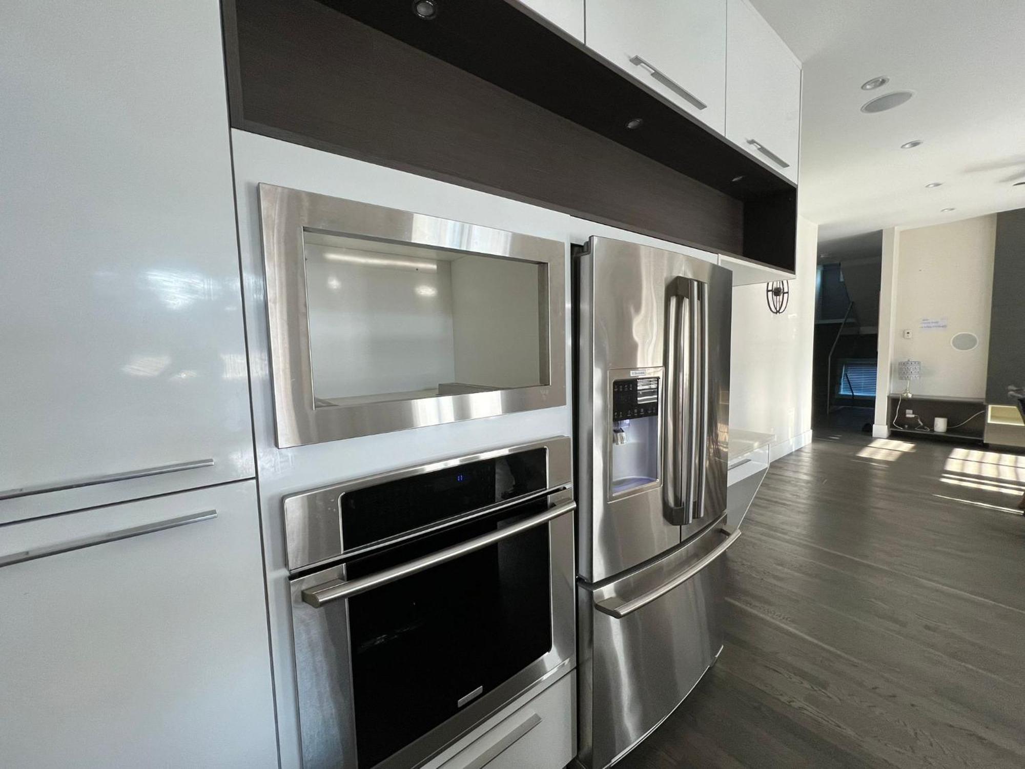 Homestay Homestay- Downtown, Restaurants, Transit Walking Distance Surrey