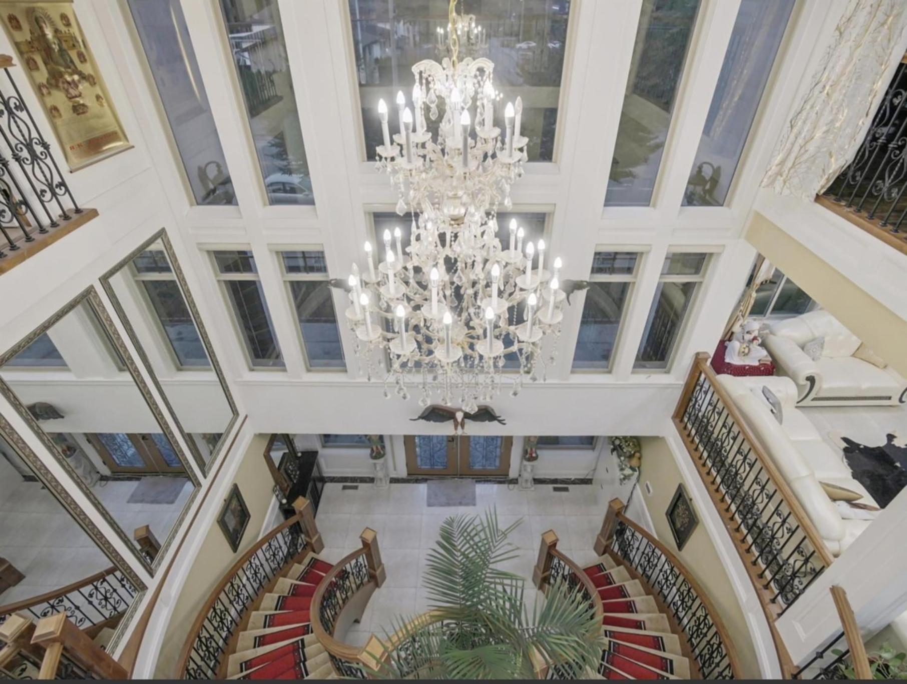 Empress Madani Palace , * Surrey