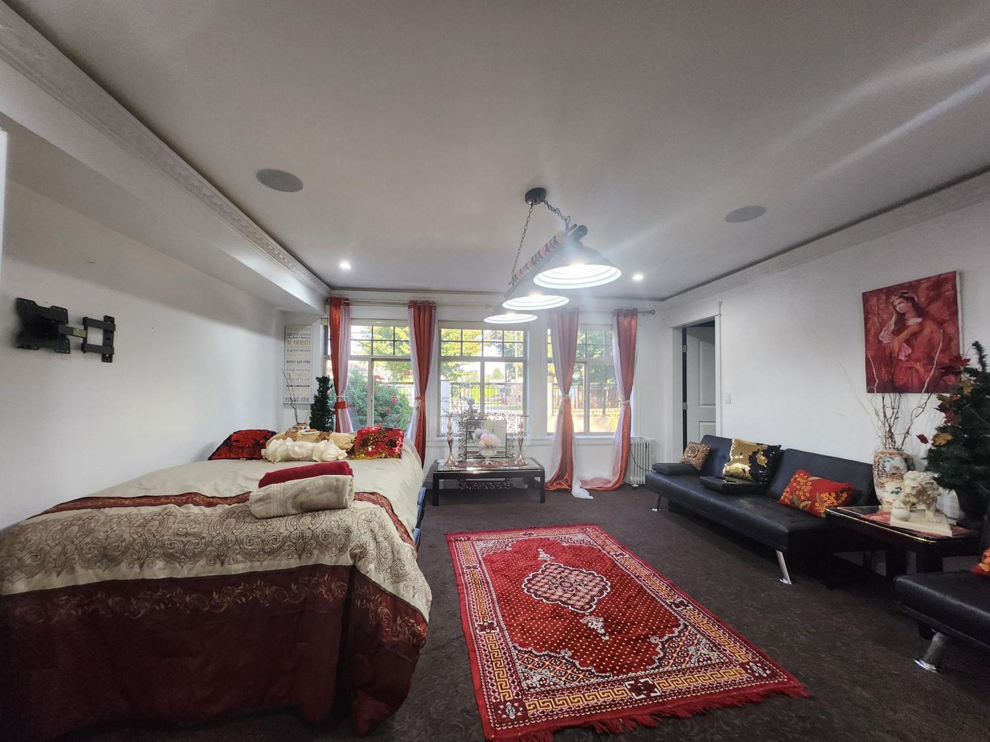 Empress Madani Palace , Surrey